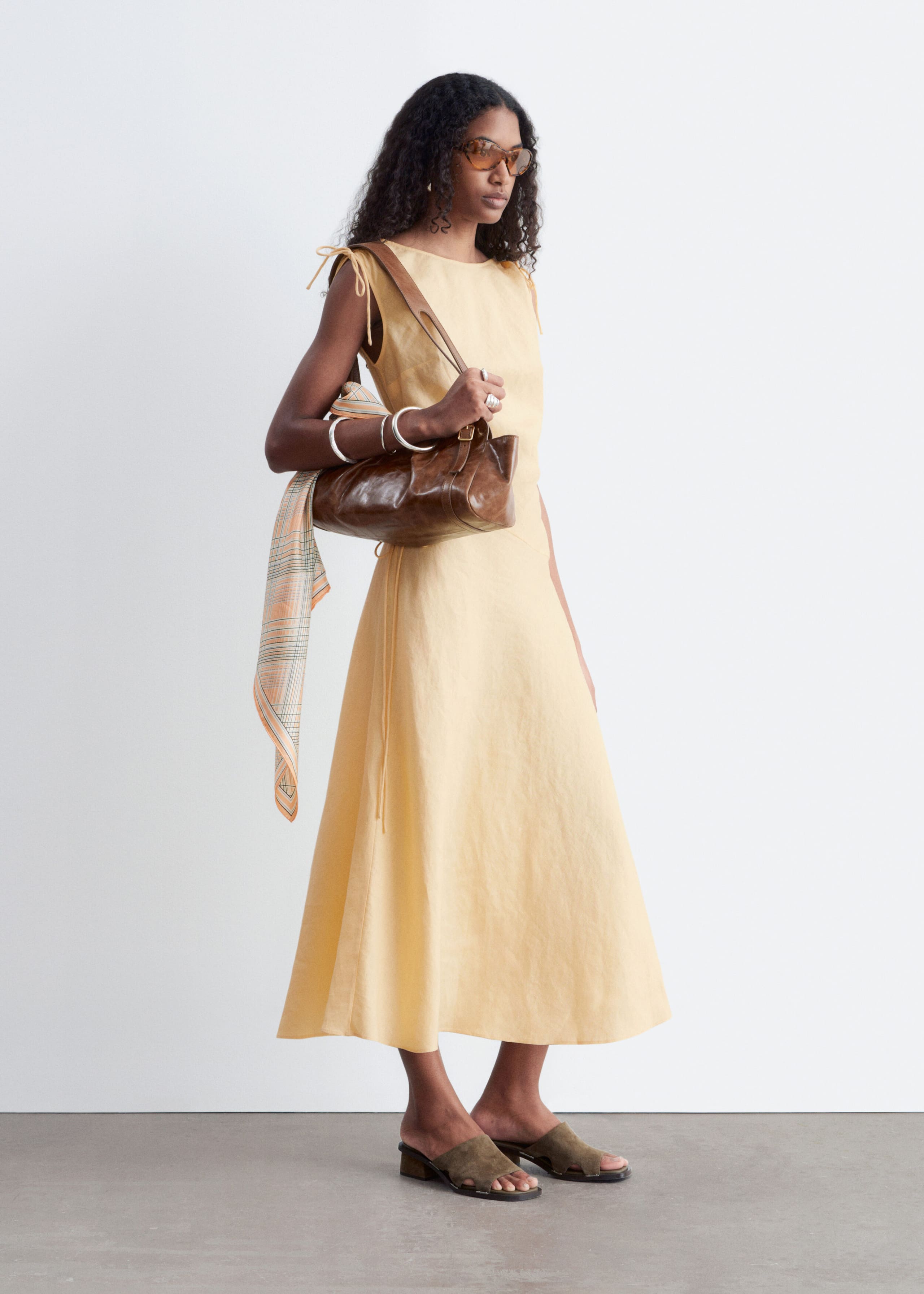 Image of Ausgestelltes Midikleid aus Leinen