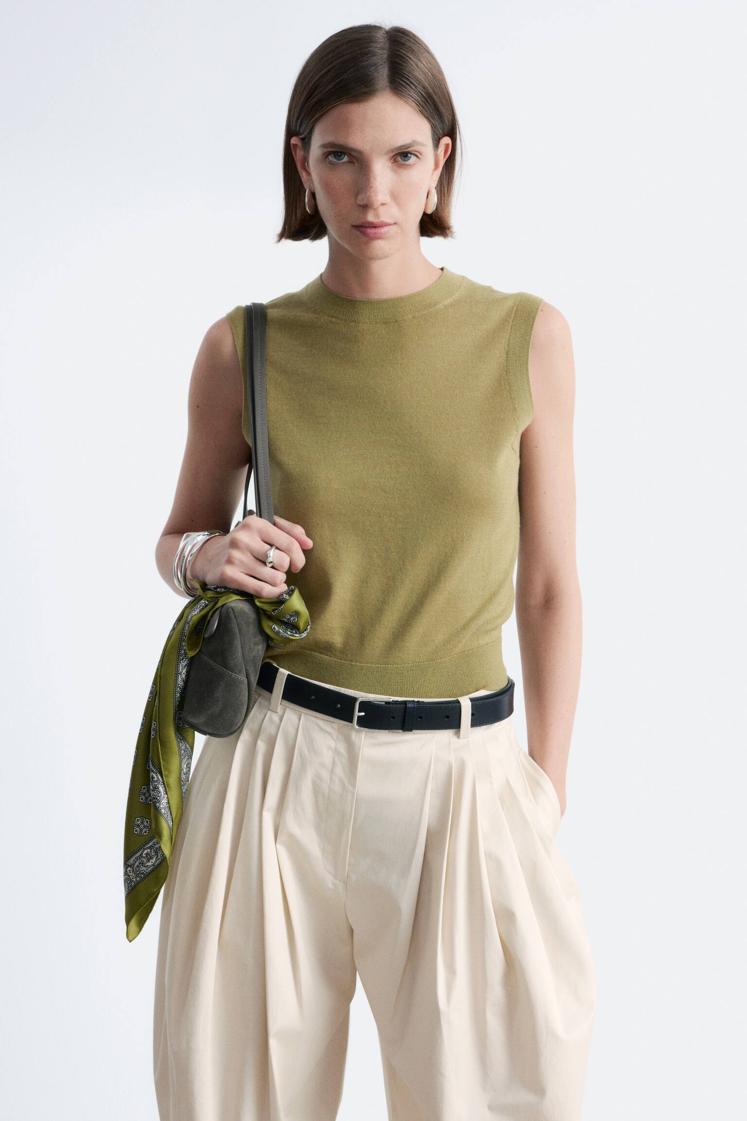 Pullunder aus Kaschmir - Khaki/Leuchtendes Rot - 1