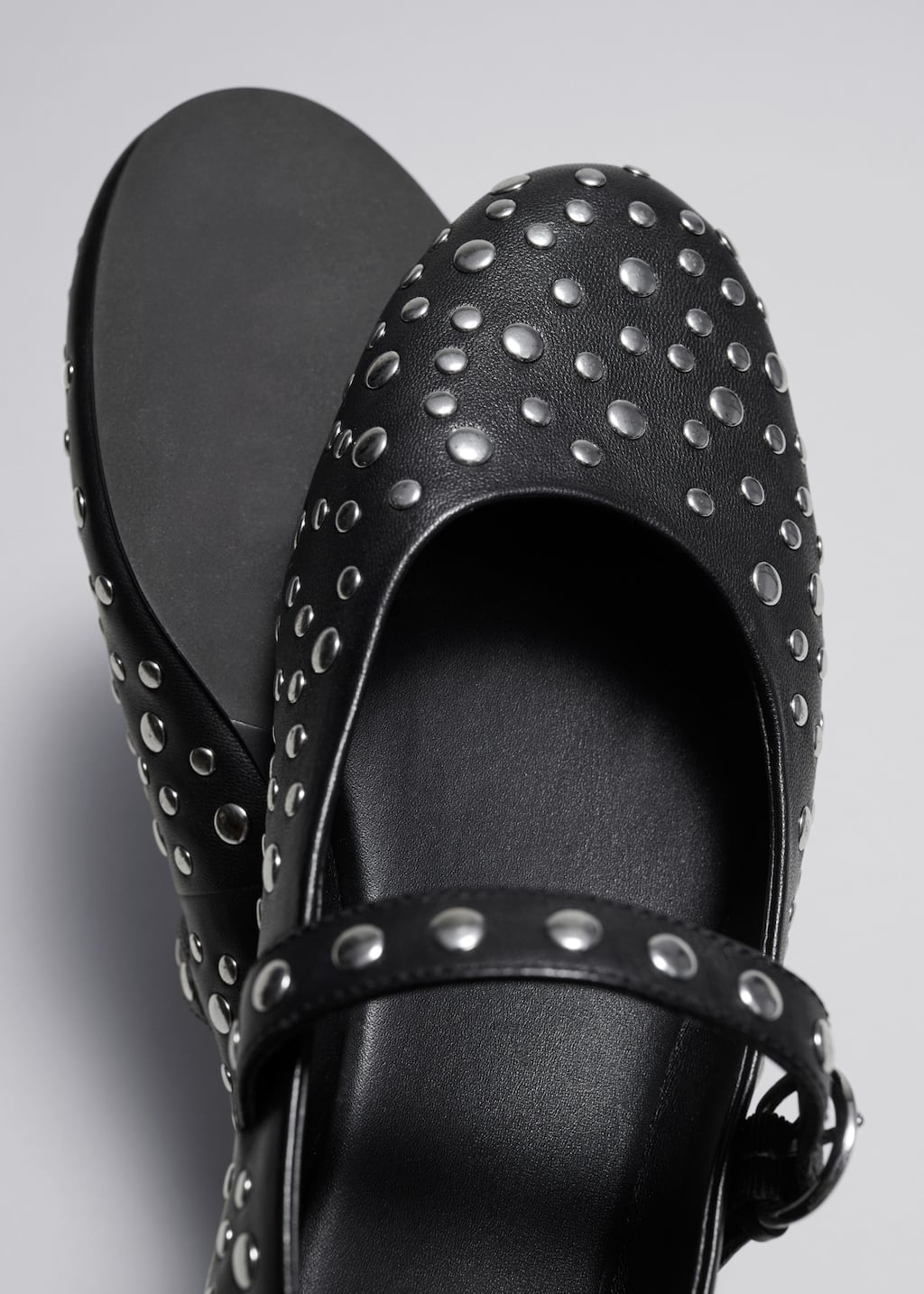 Image of Ballerines en cuir clouté
