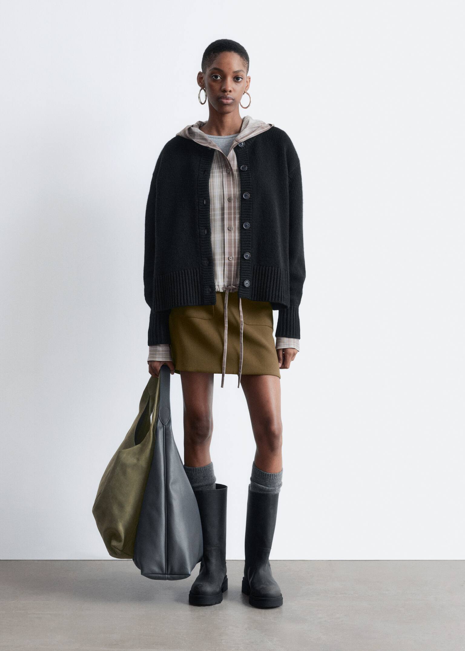 Cashmere-Blend Cardigan - Black