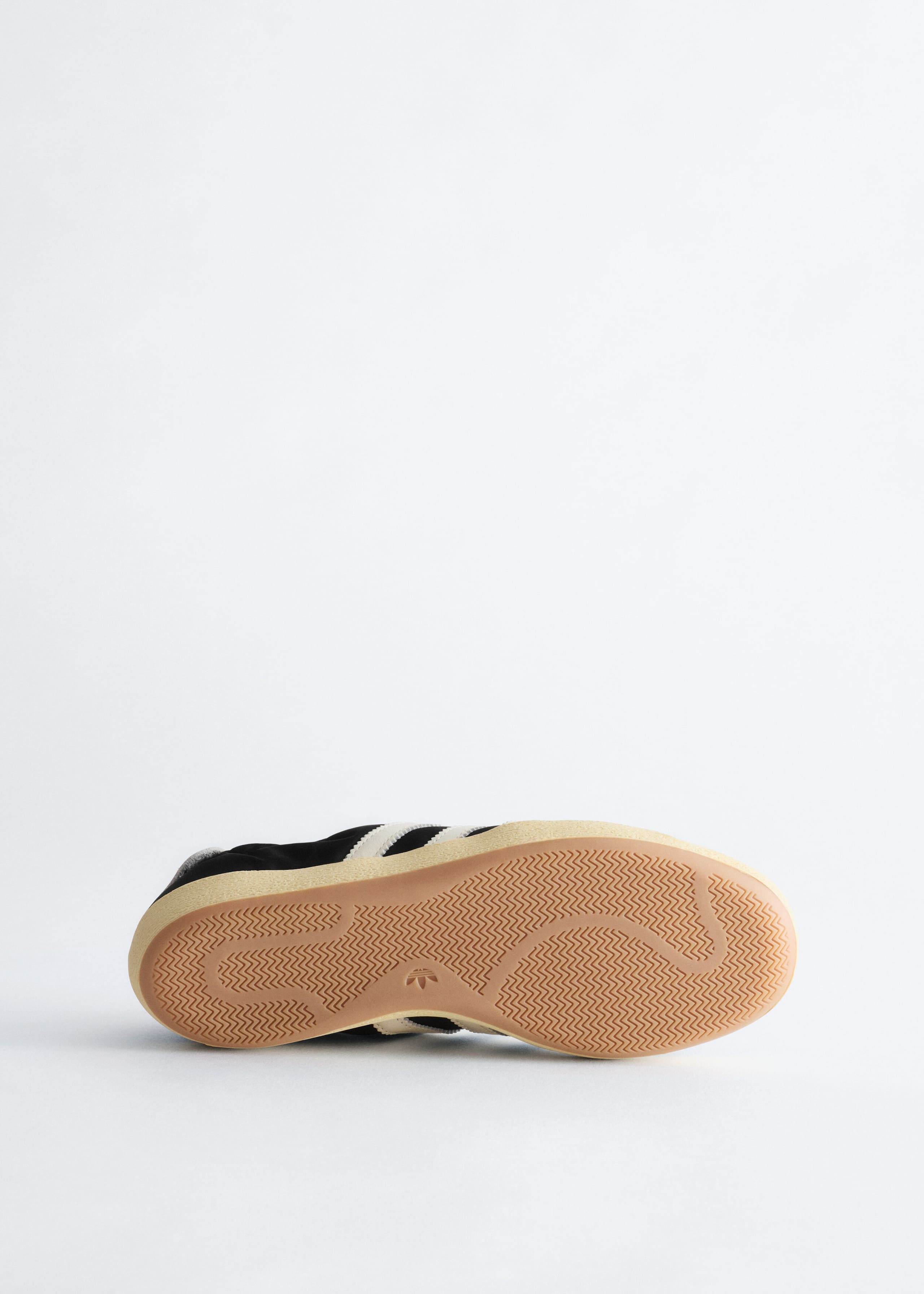 adidas Originals Jabbar Lo Scrunch Sneakers - Black/White - Still Life