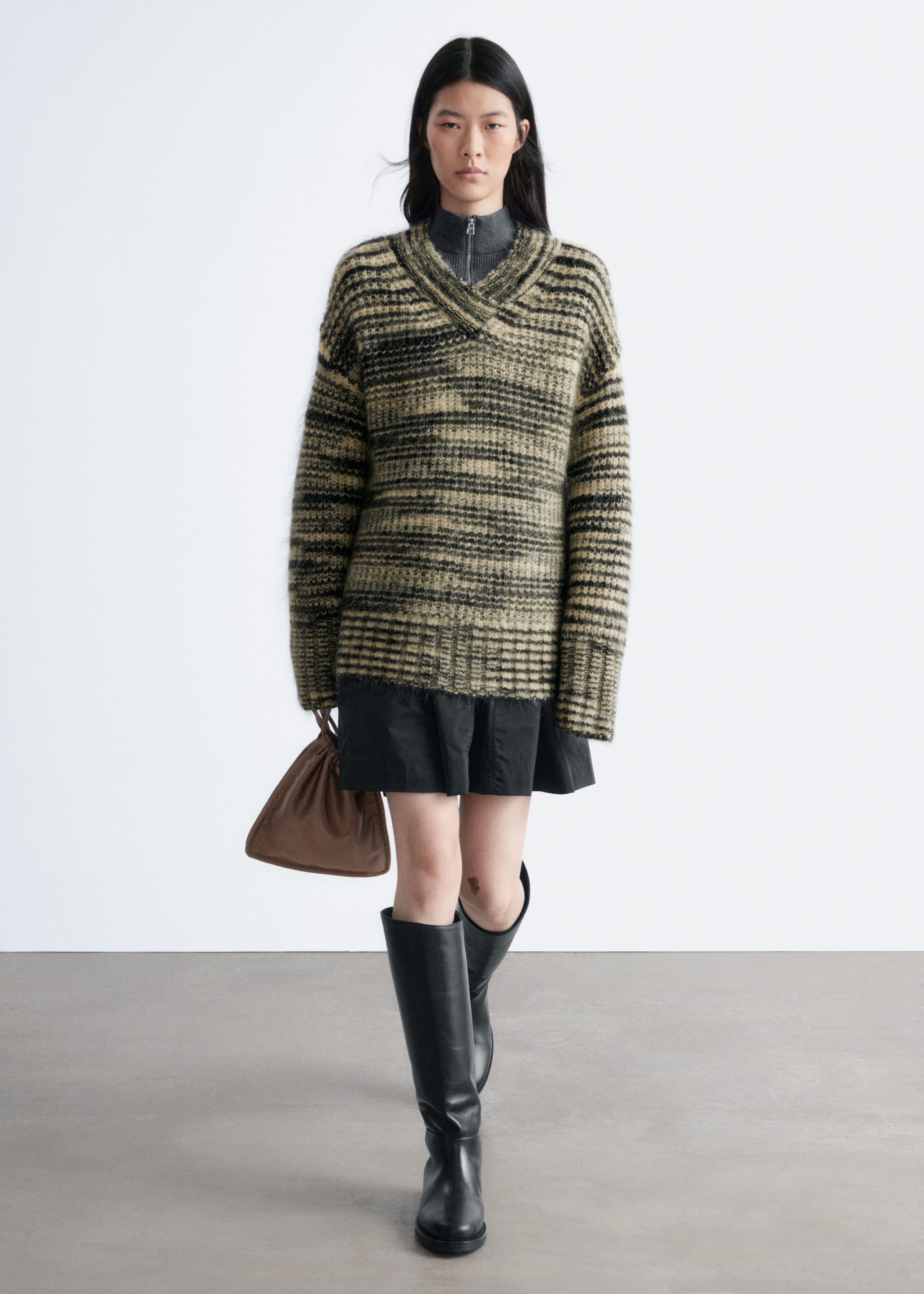 Image of Pullover mit V-Ausschnitt aus Mohair-Mix