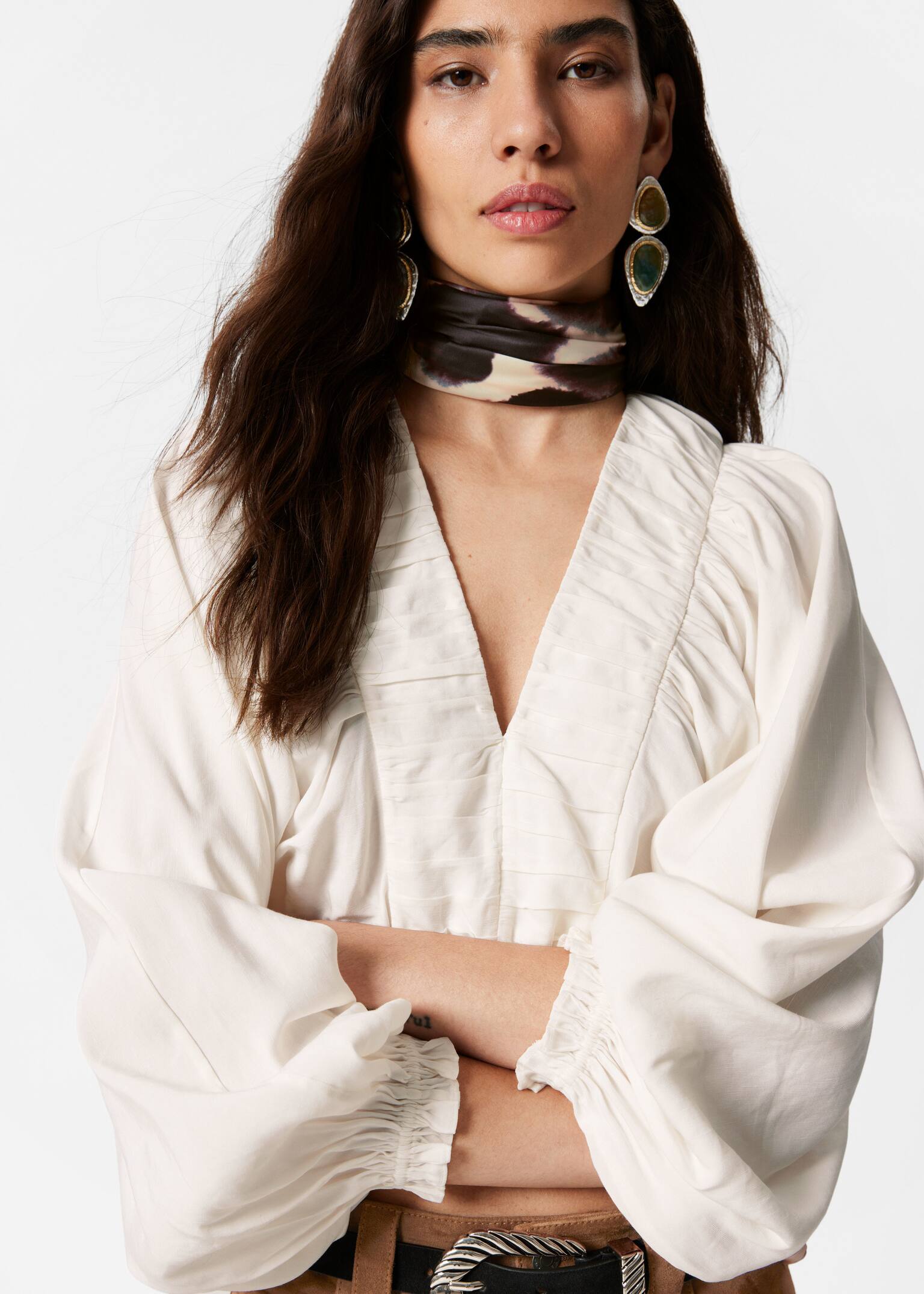 Blusa con maniche a sbuffo e lavorazione smock - Bianco/Rosa scuro - 3