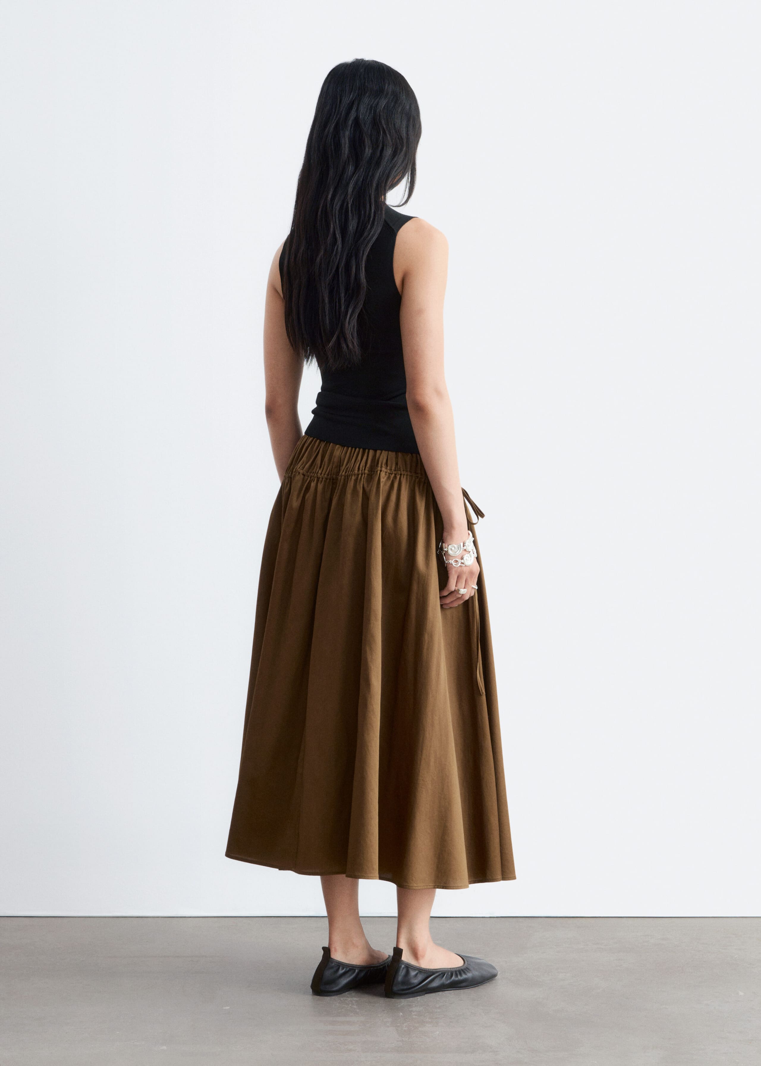 Image of Sleeveless V-Neck Knitted Top