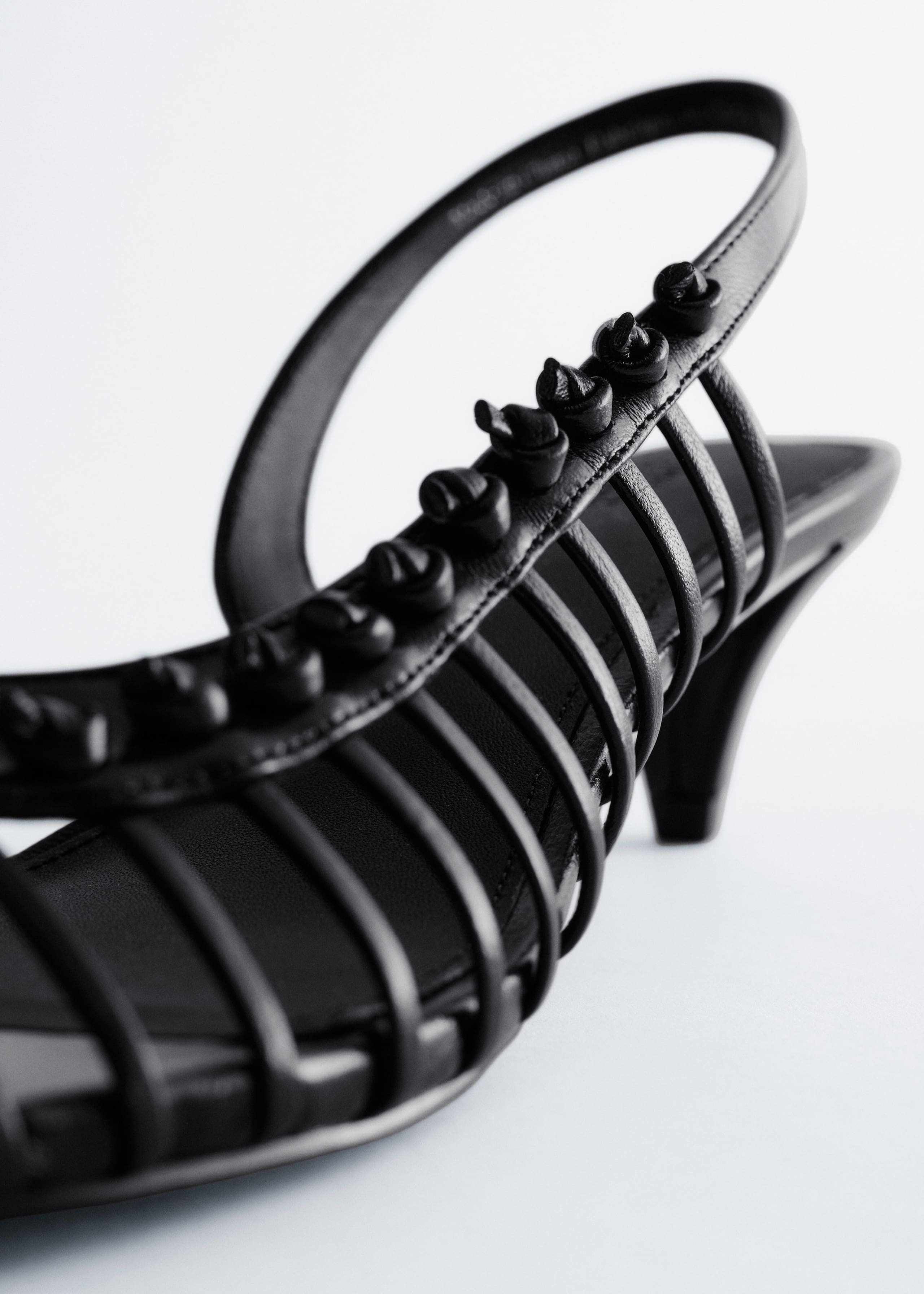 Image of Sandali in pelle con cinturini
