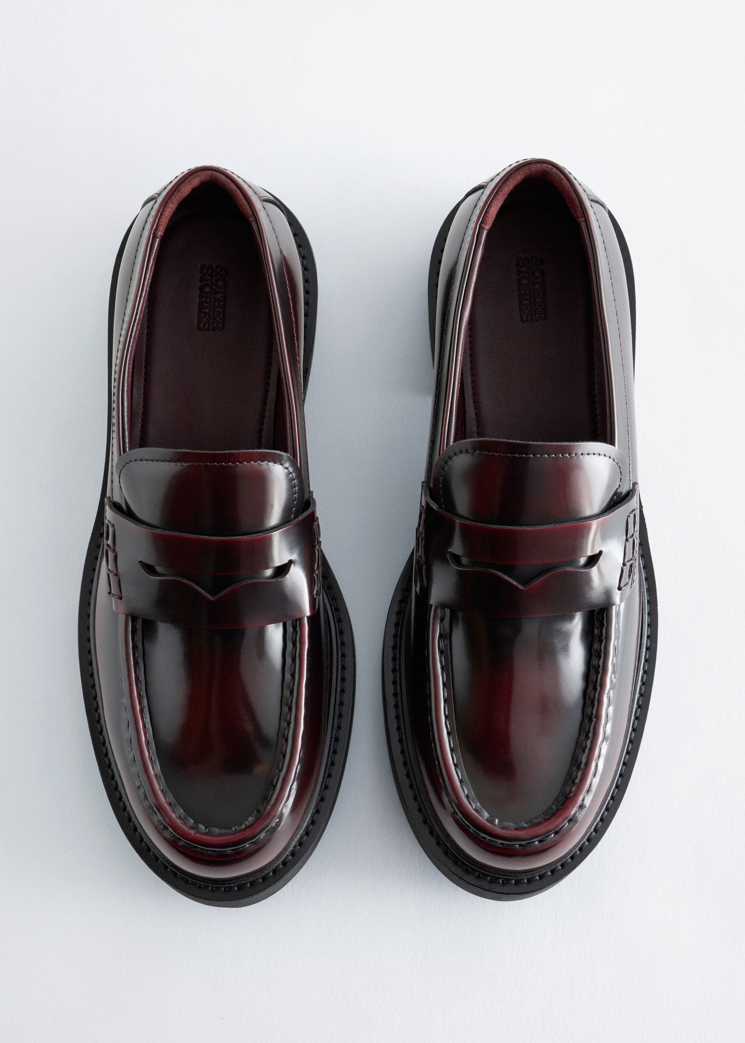 Mocassins en cuir épais - {{variantName}} - Descriptive Detail