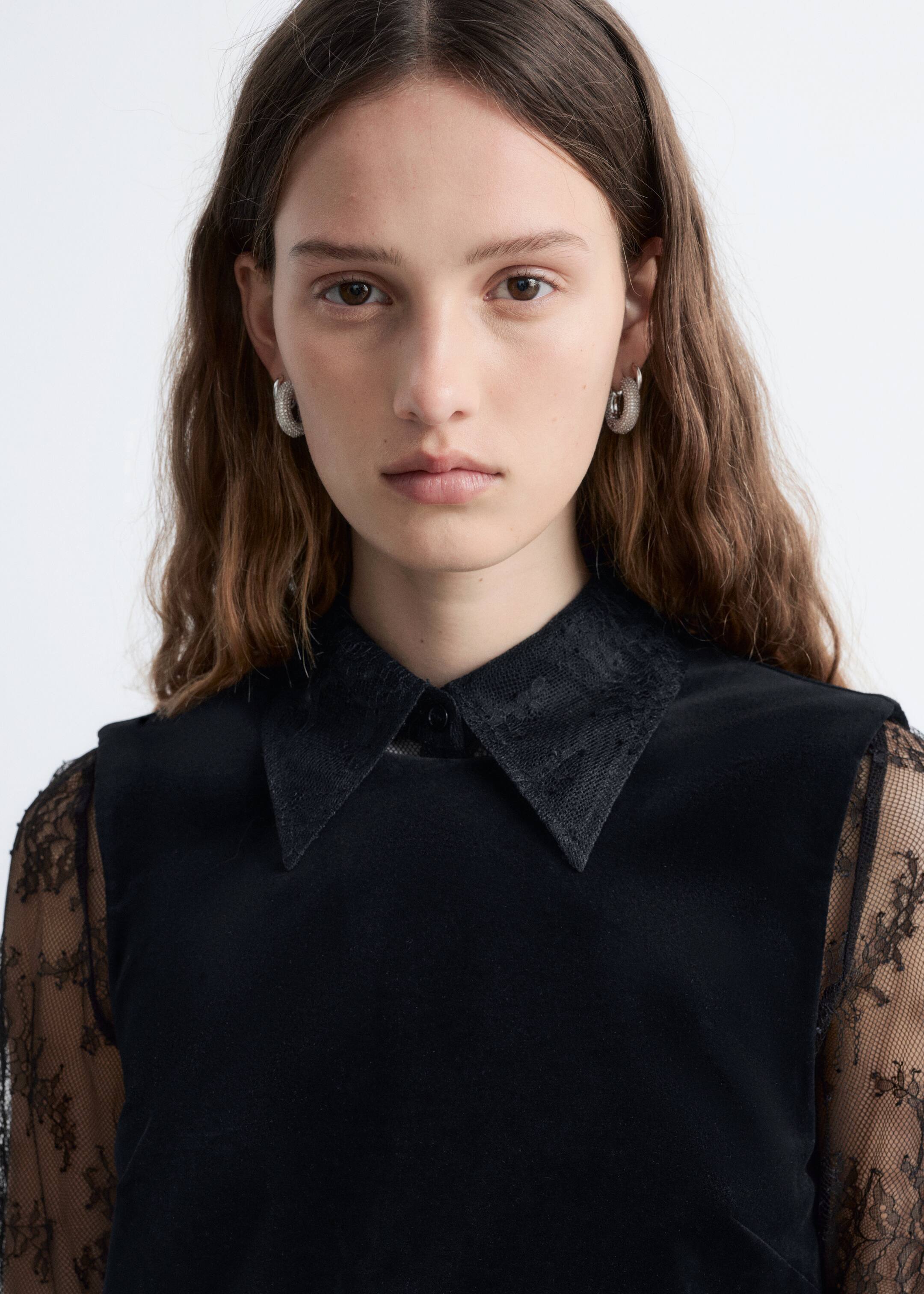 Grotere afbeelding bekijken: Fluwelen mini-jurk met open achterkant - Zwart | H&M BE 2