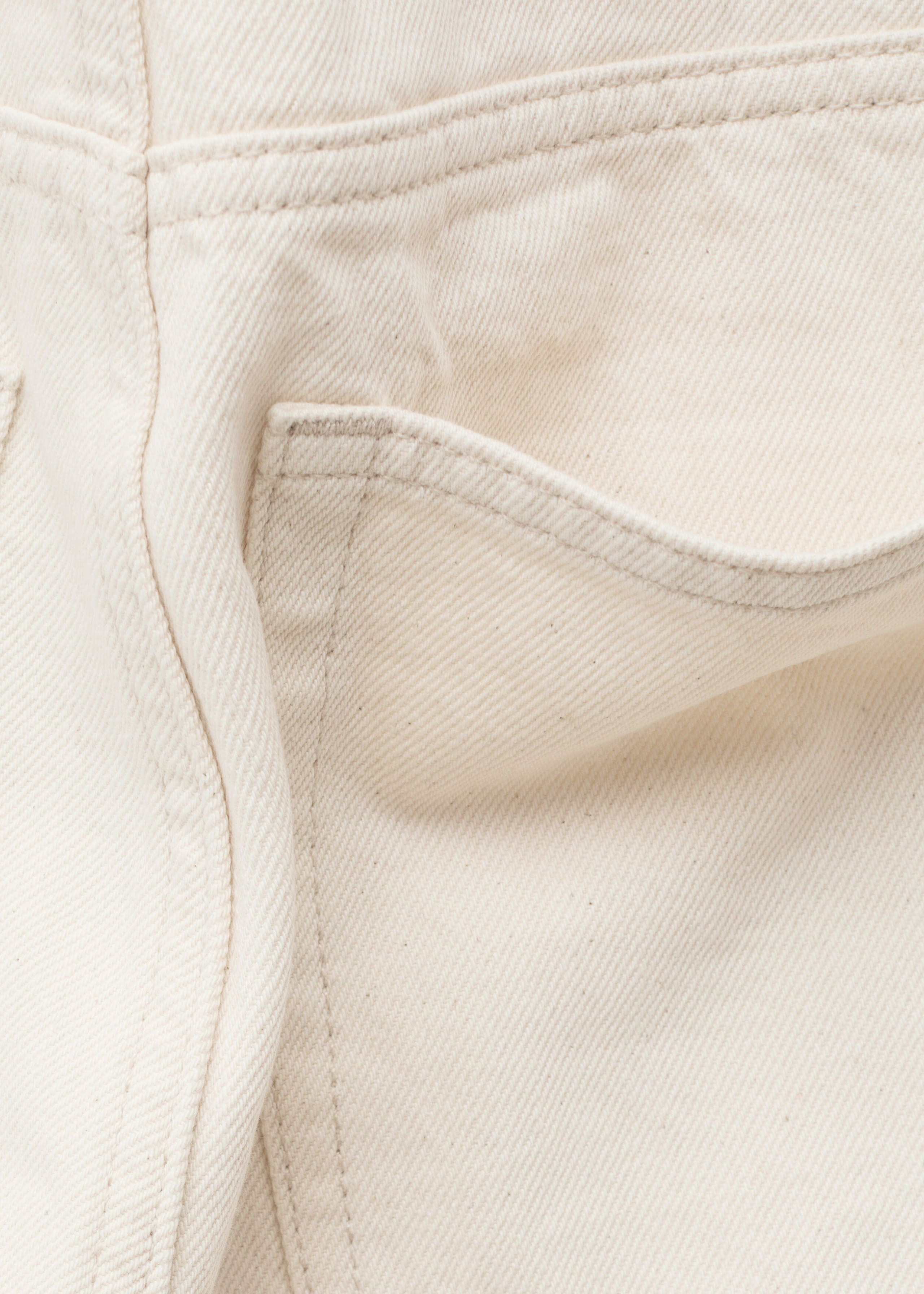 Short longueur genou en denim - {{variantName}} - Descriptive Detail