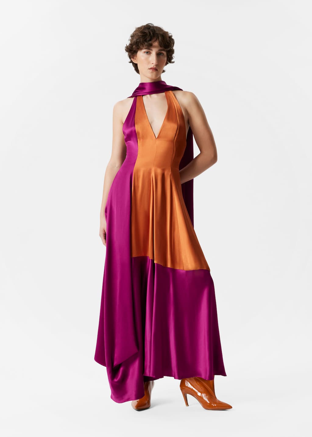 Image of Satin-Maxikleid mit Schal
