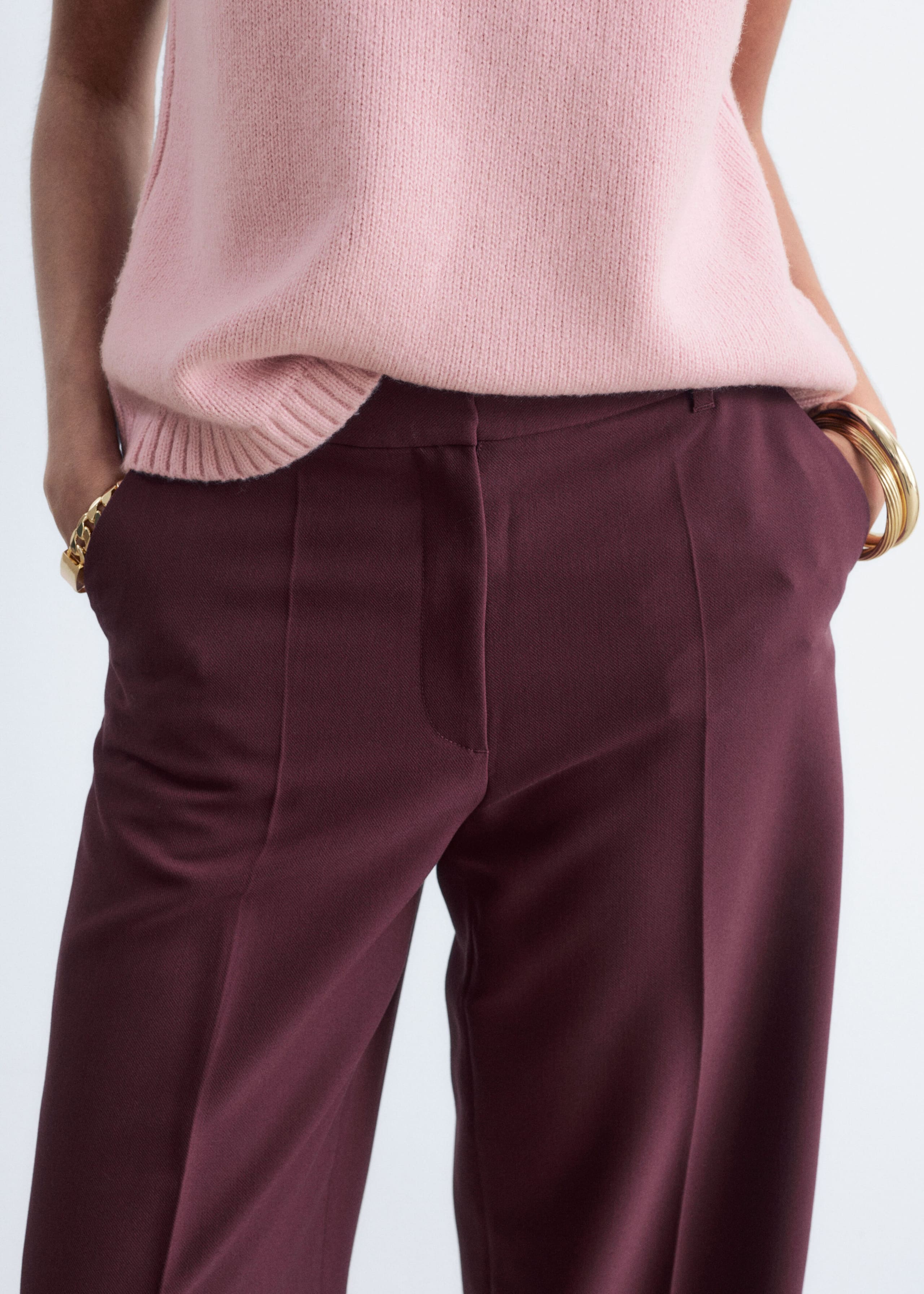 Loose-Fit Tailored Trousers - Dark Red - Lookbook