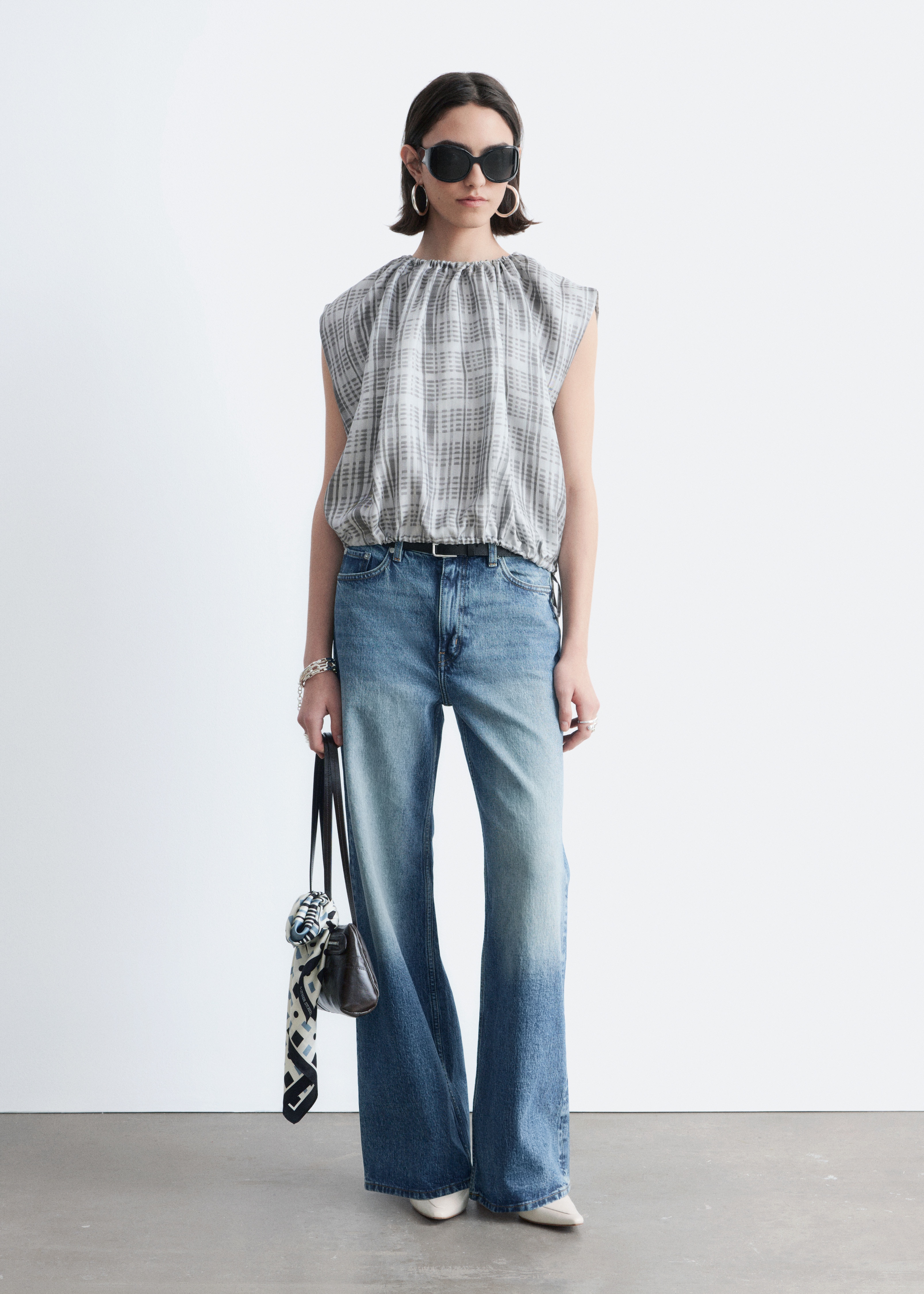 Jean large - Bleu/Bleu moyen/Bleu clair/Blanc/Bleu clair/Noir/Rouge foncé