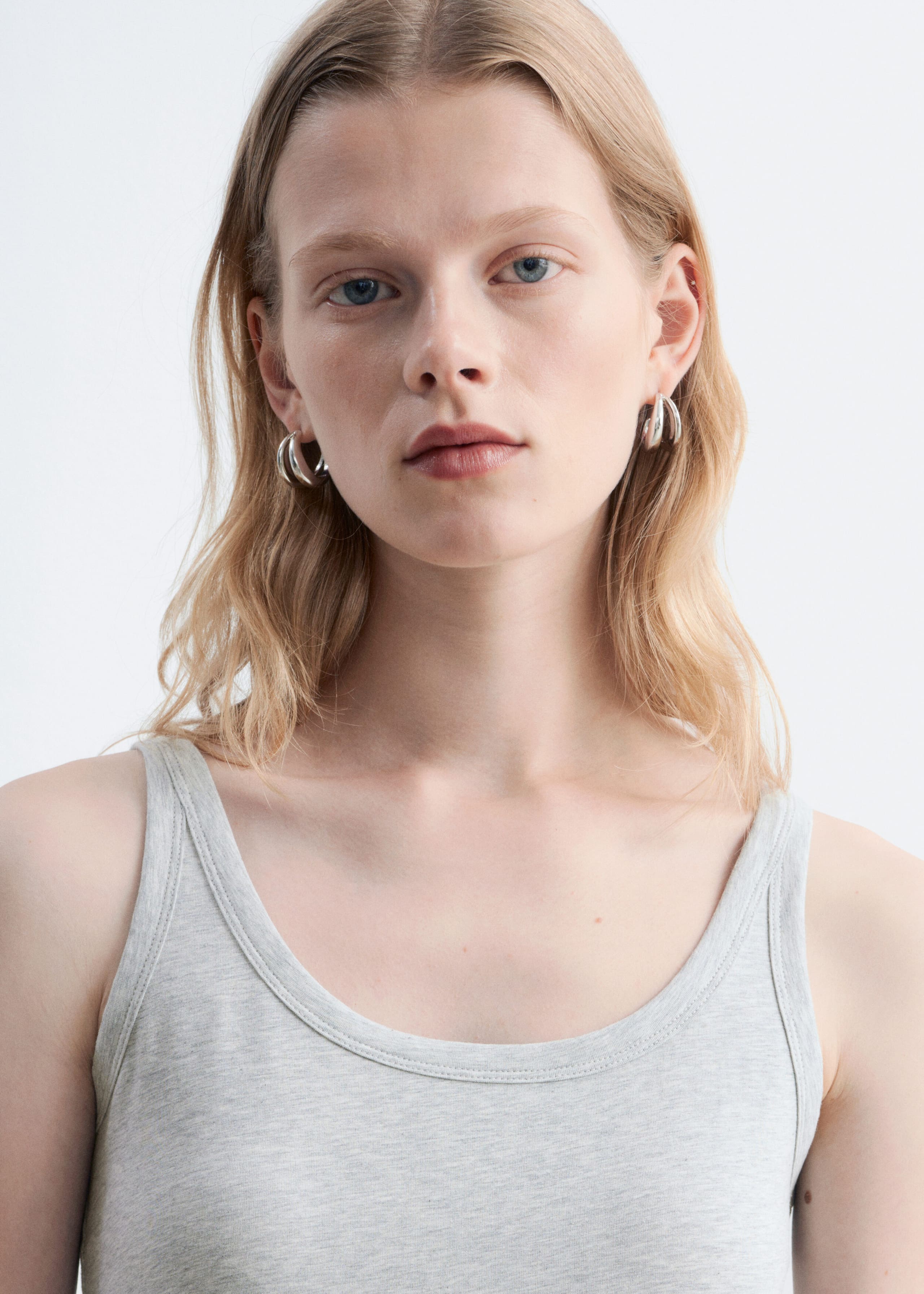 Scoop-Neck Tank Top - Grey - Lookbook