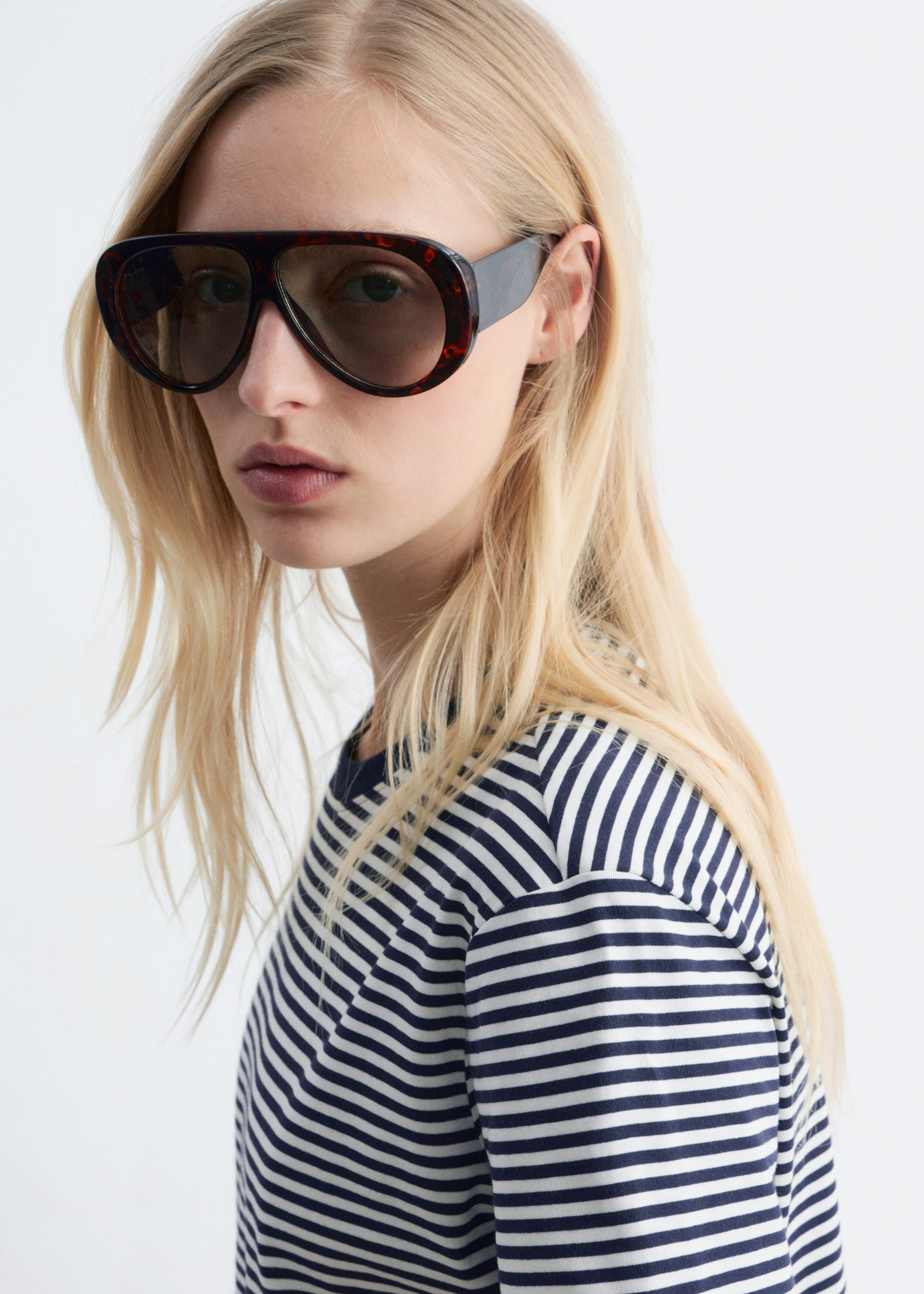 Image of Bawełniany T-shirt z okrągłym dekoltem