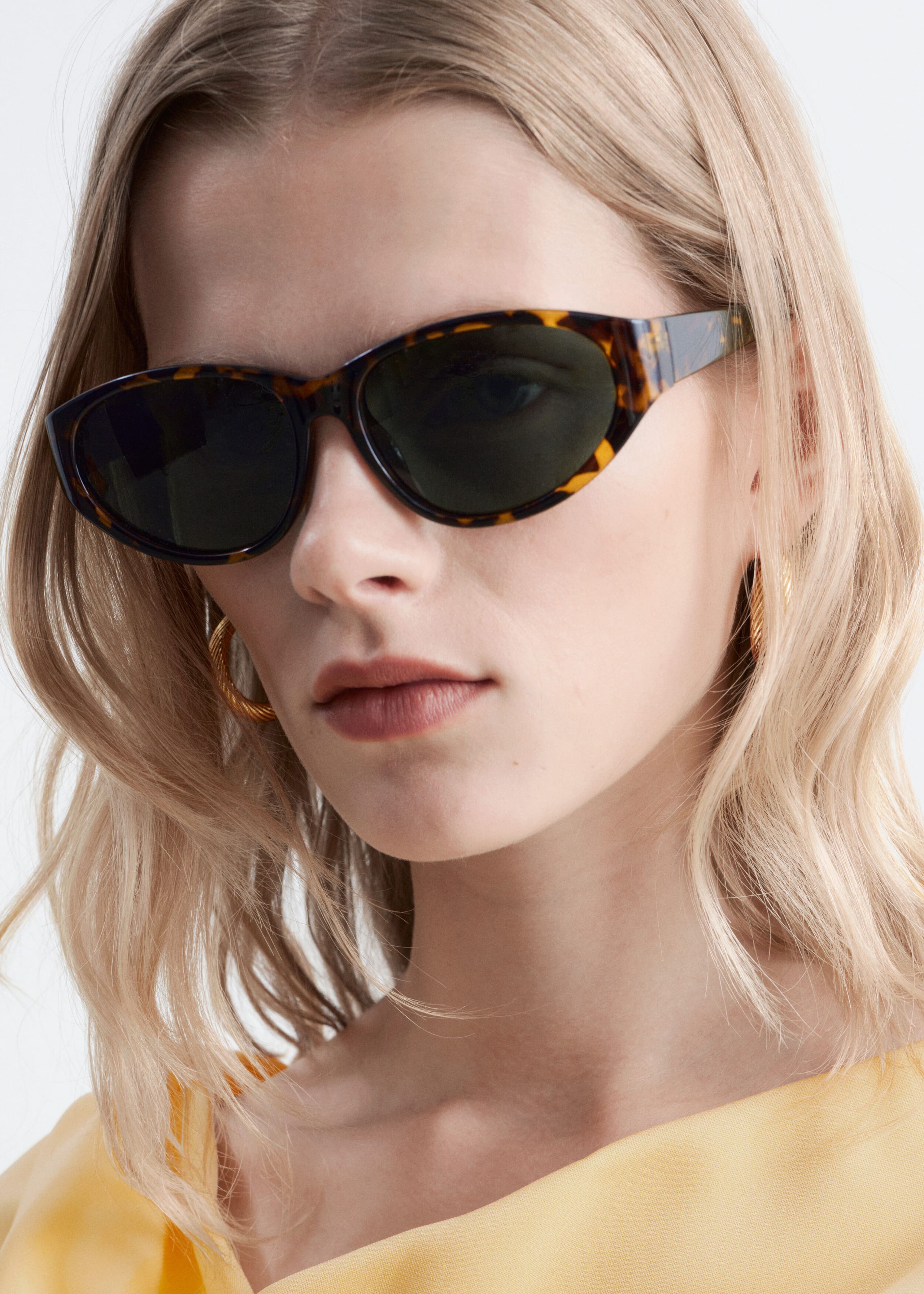 Oval Cat-Eye Sunglasses - Brown/Tortoiseshell - Still Life