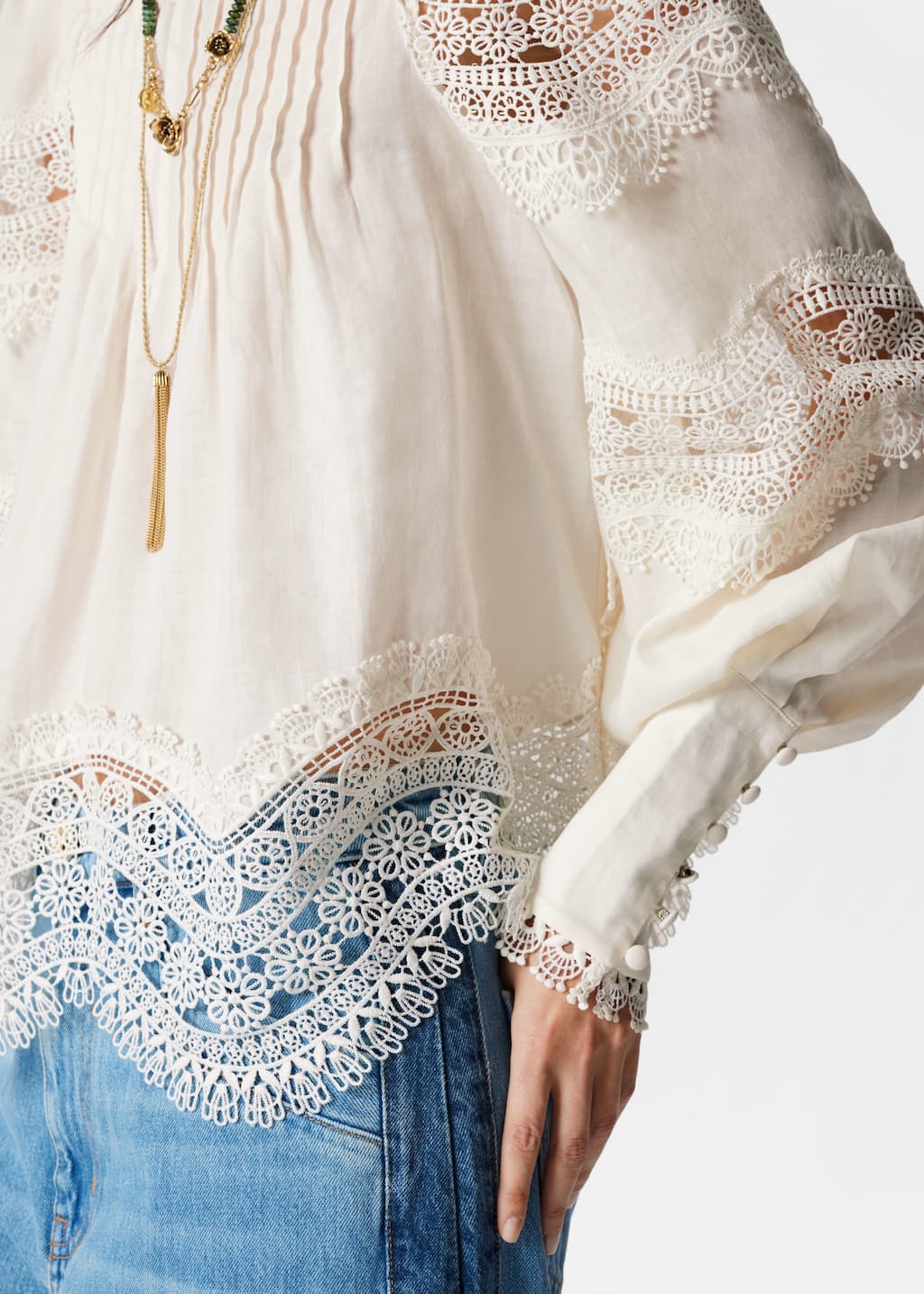 Blusa con finitura in pizzo - Bianco - Lookbook