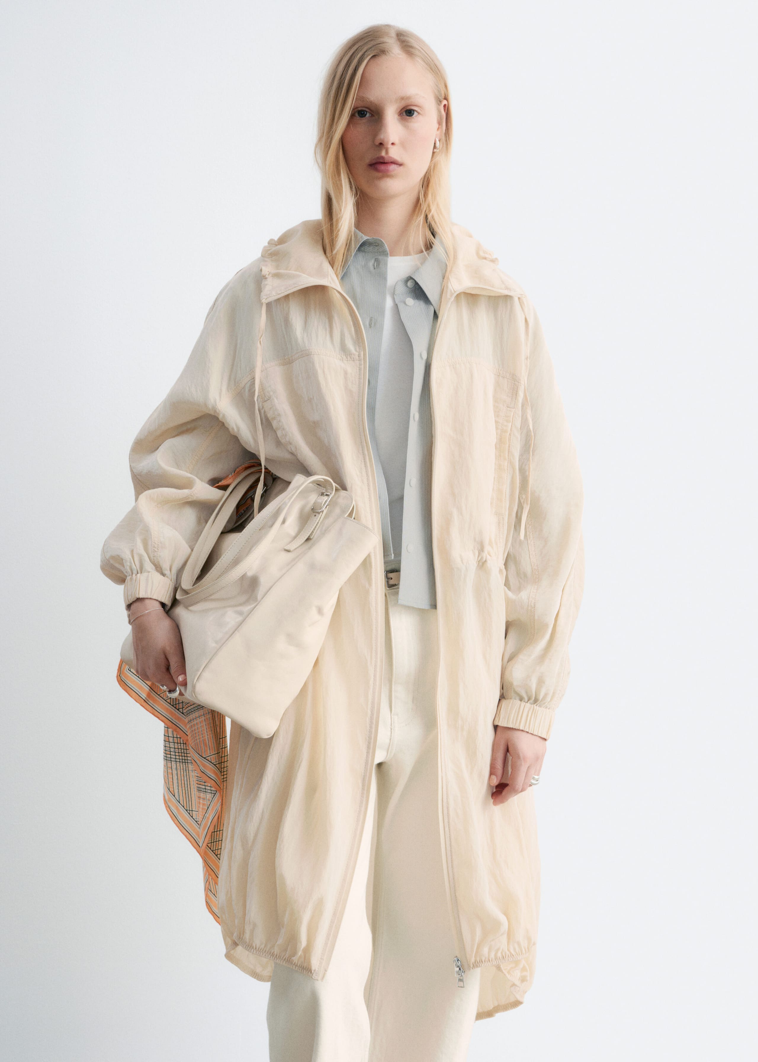 Image of Parka con cordón de ajuste