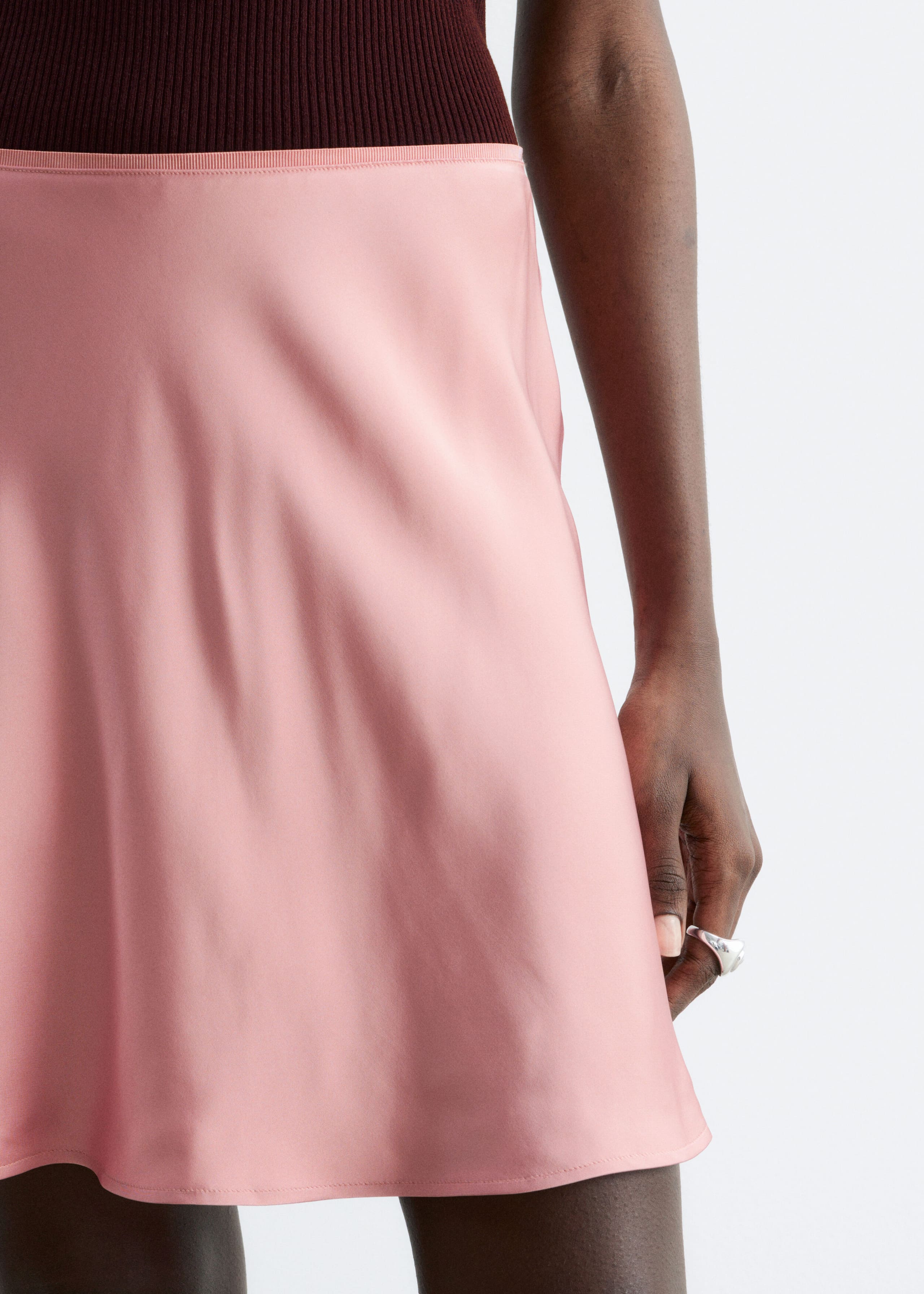 Image of Schräg geschnittenes Minikleid aus Viskose