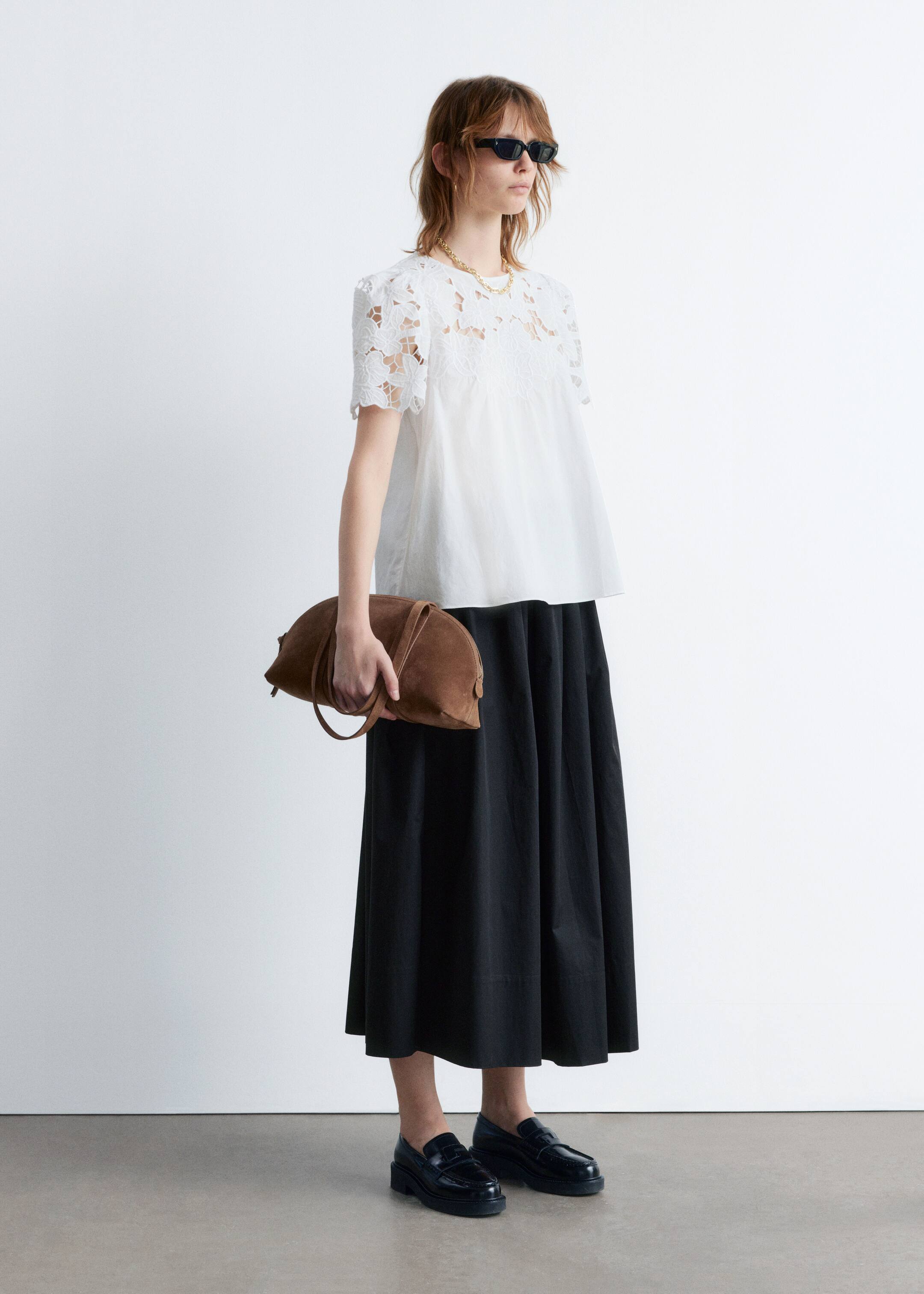 Zobacz większy obraz: Bluzka z krótkim rękawem i kwiatowym haftem - Biały - ONA | H&M PL 4