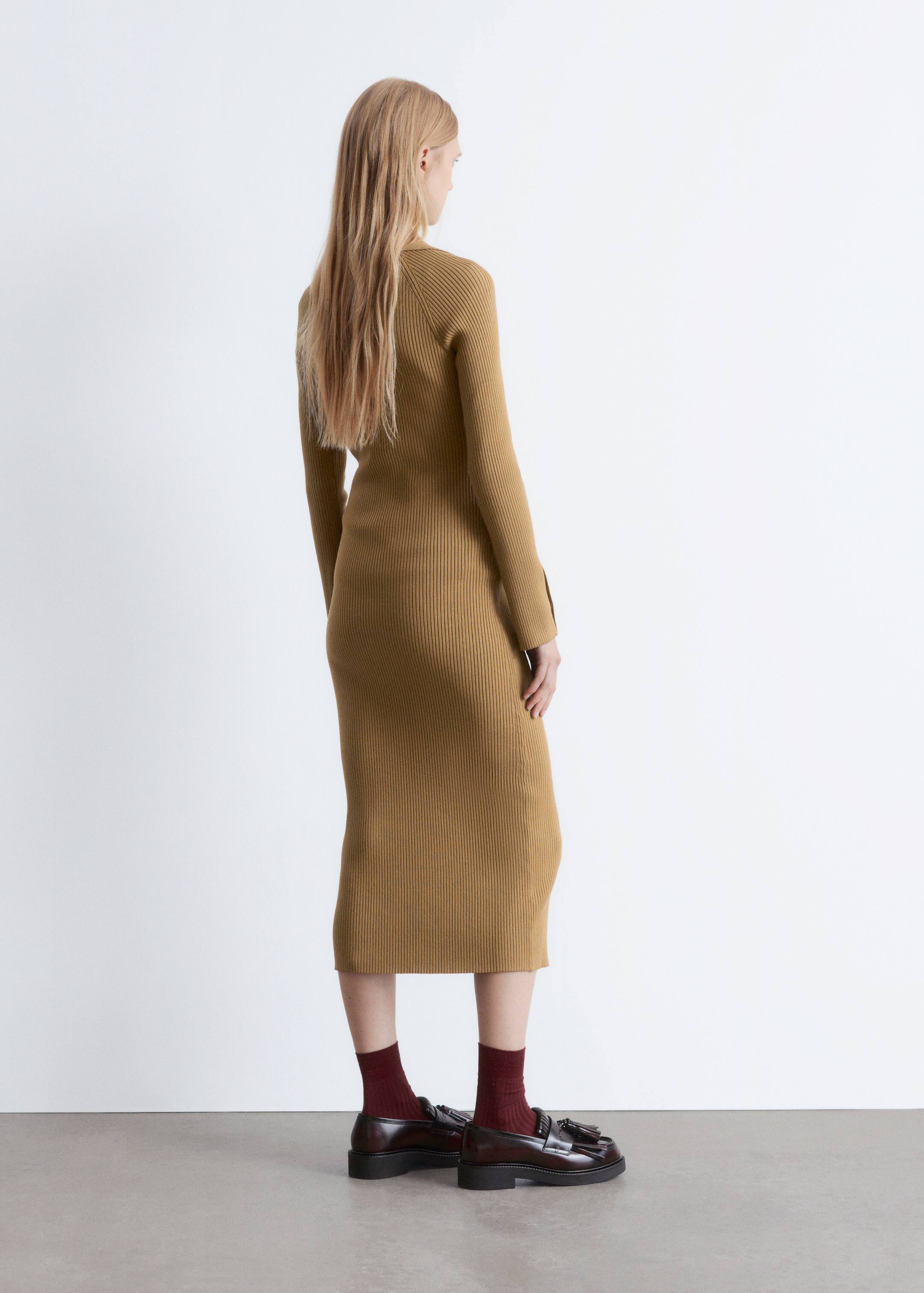 Agrandir l'image: Robe midi façon polo en maille côtelée - Beige foncé - FEMME | H&M FR 5