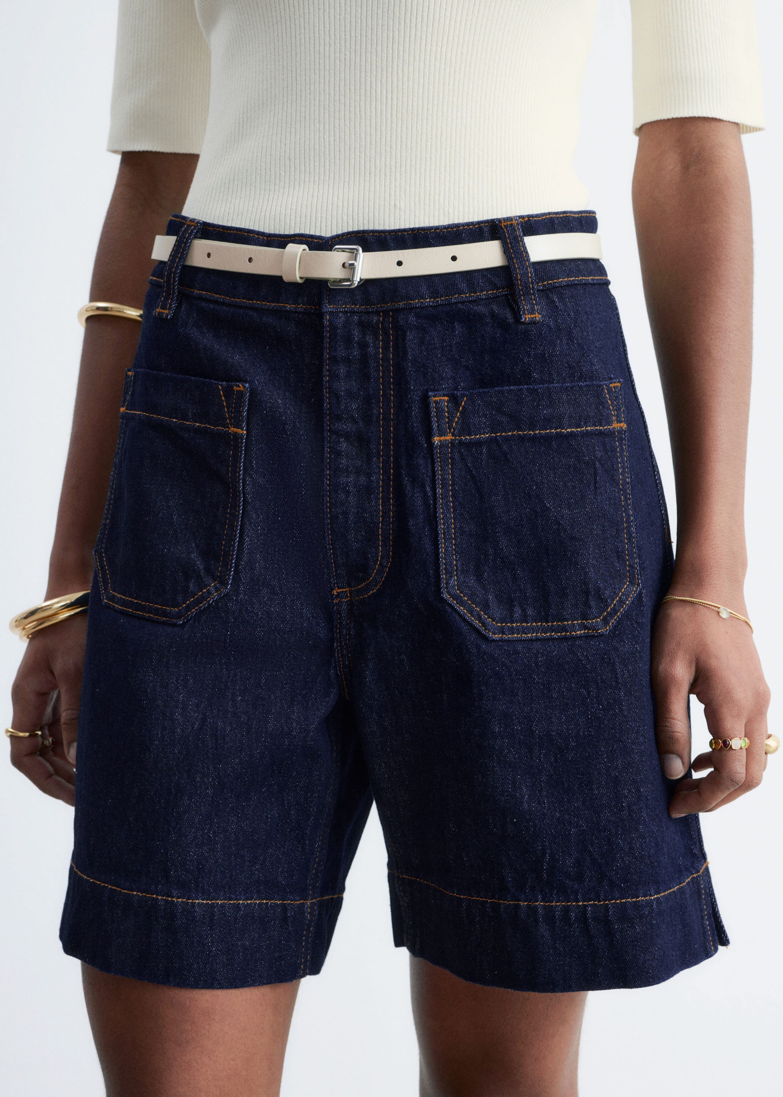 Image of Jeansshorts mit hohem Bund