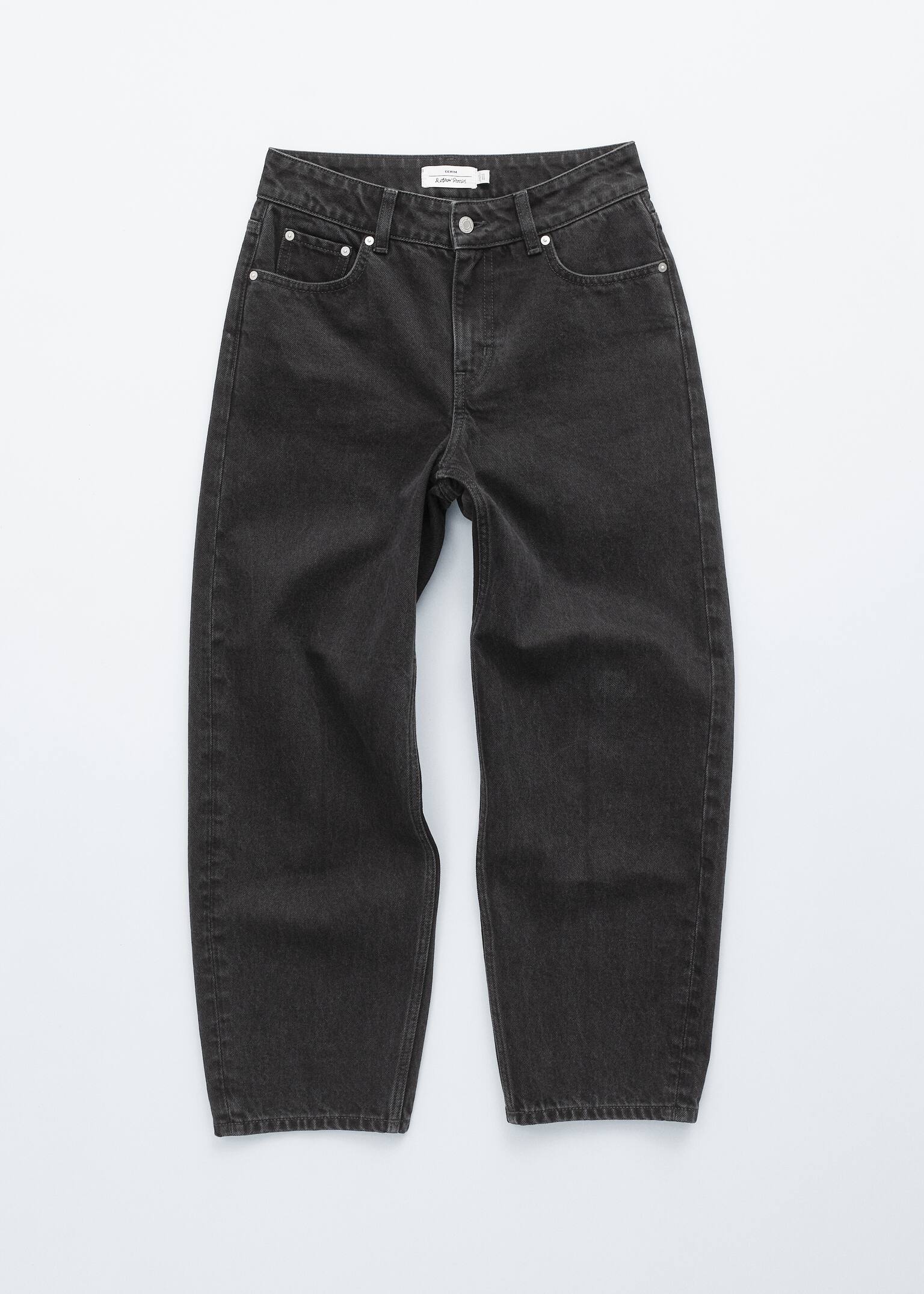 Schmal zulaufende Jeans - Schwarz/Hellblau/Mittelblau/Beige/Cremeweiß - 2