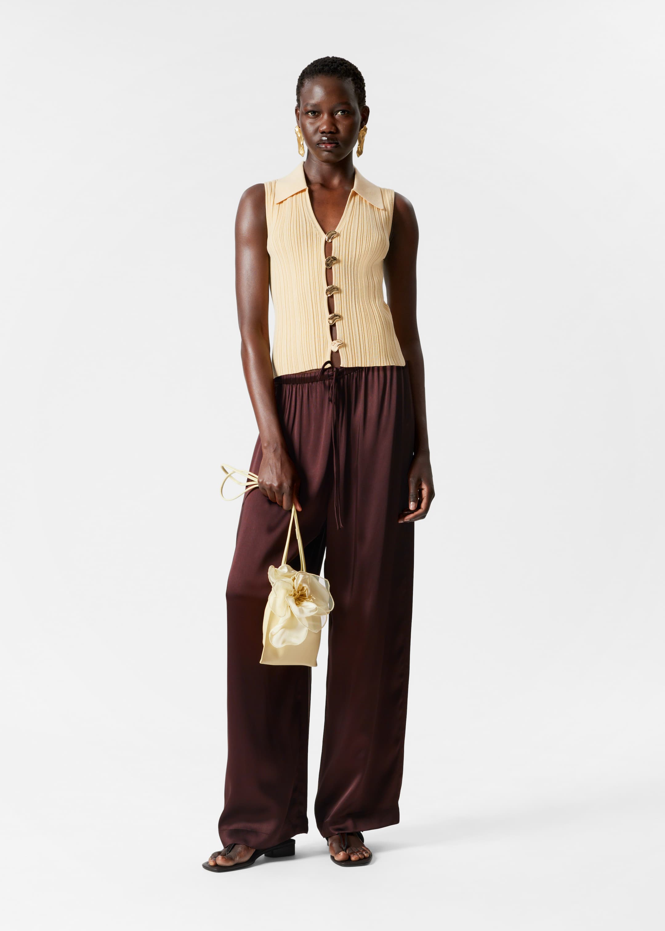 Visa större bild: Ribbstickat linne med krage - Ljusgul - DAM | H&M SE 2