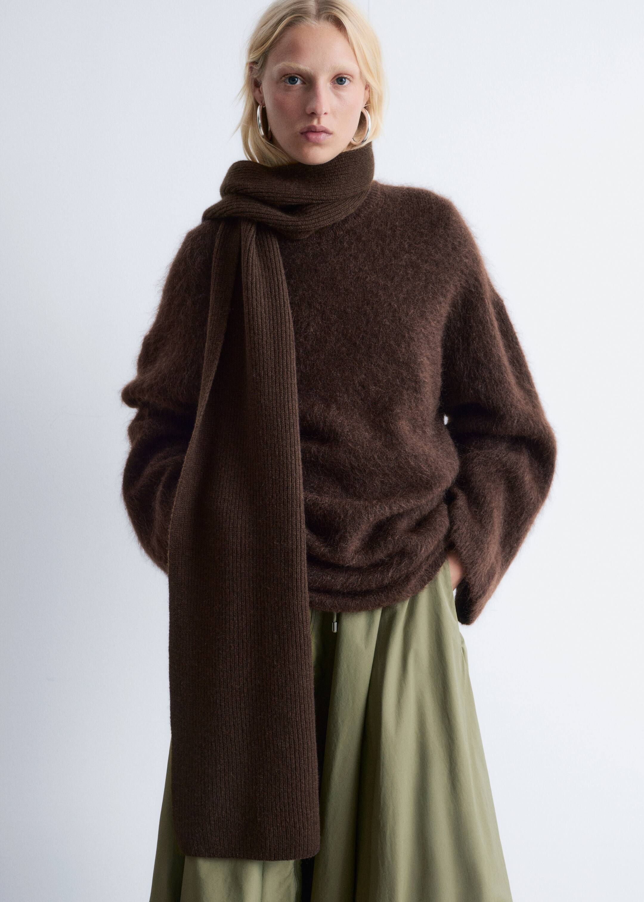 Visa större bild: Cashmere Knit Scarf - Mörkbrun - DAM | H&M SE 1