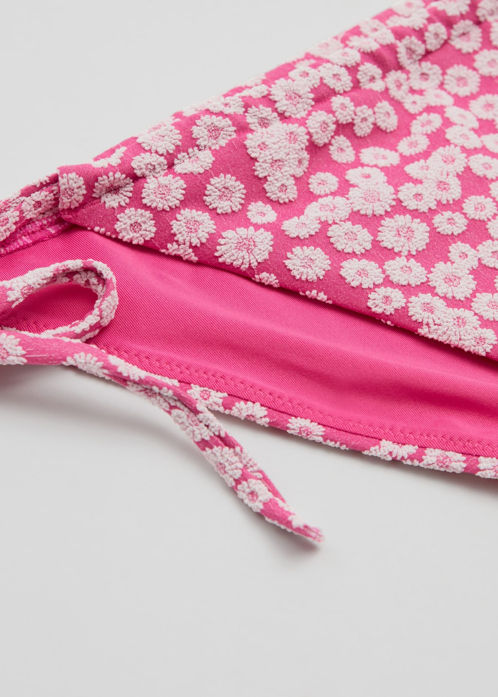 Bas de bikini texturé à nouer - {{variantName}} - Descriptive Detail