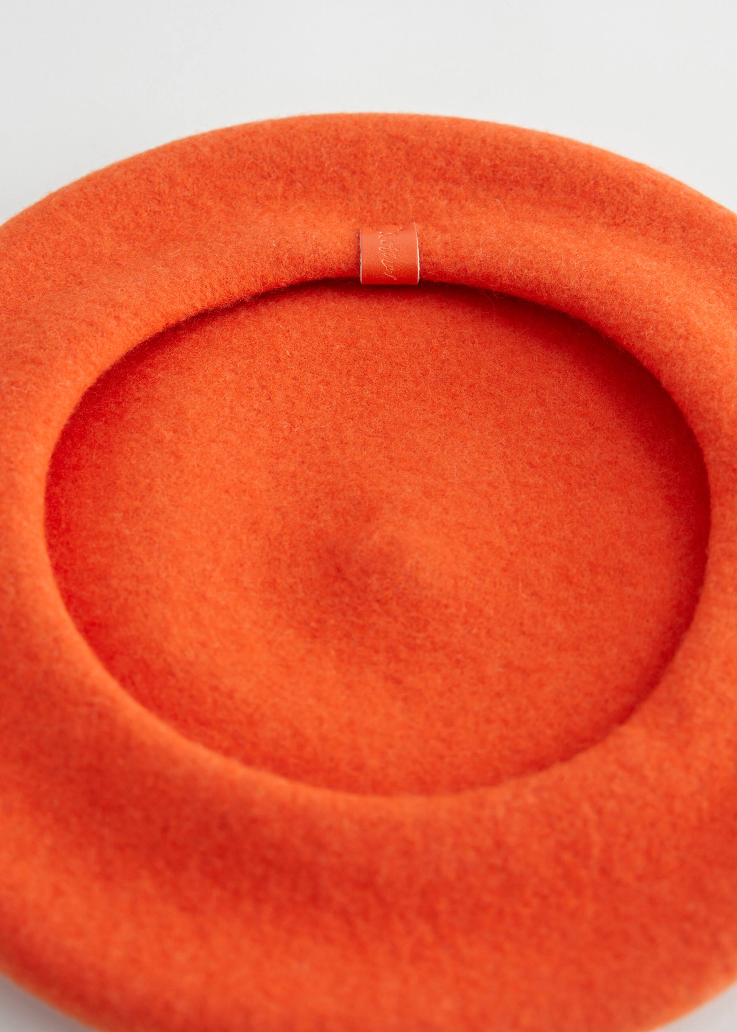 Boina de lana - {{variantName}} - Detalle descriptivo