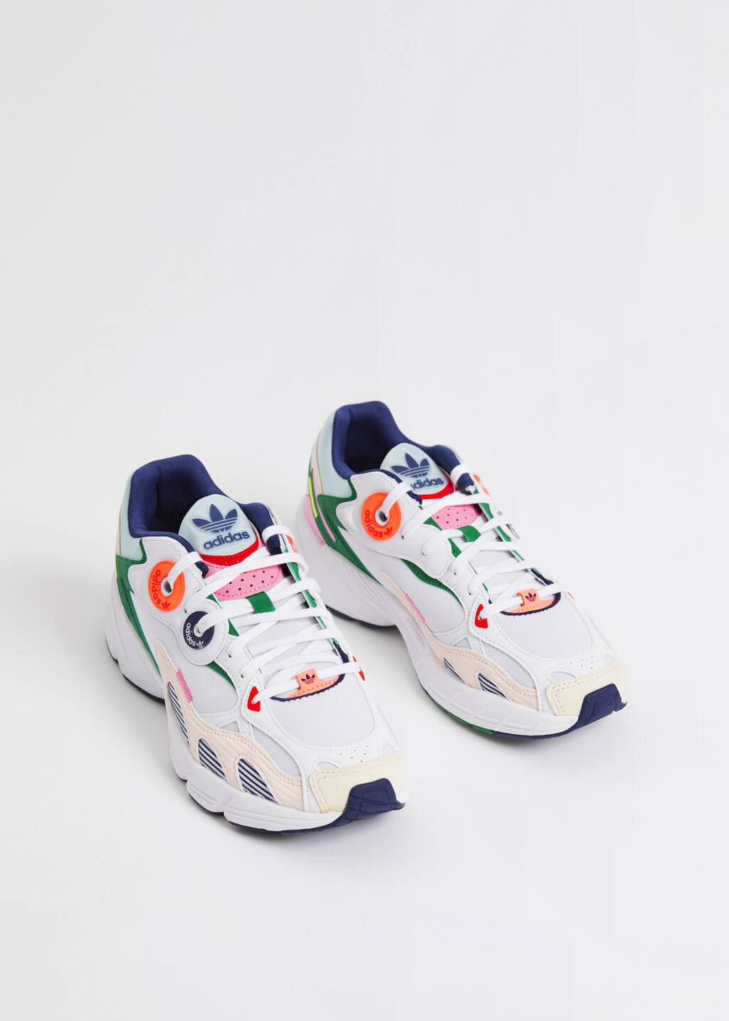 AdidasAstirSneakers - Cloud White/Green/Bliss Orange - Bodegón