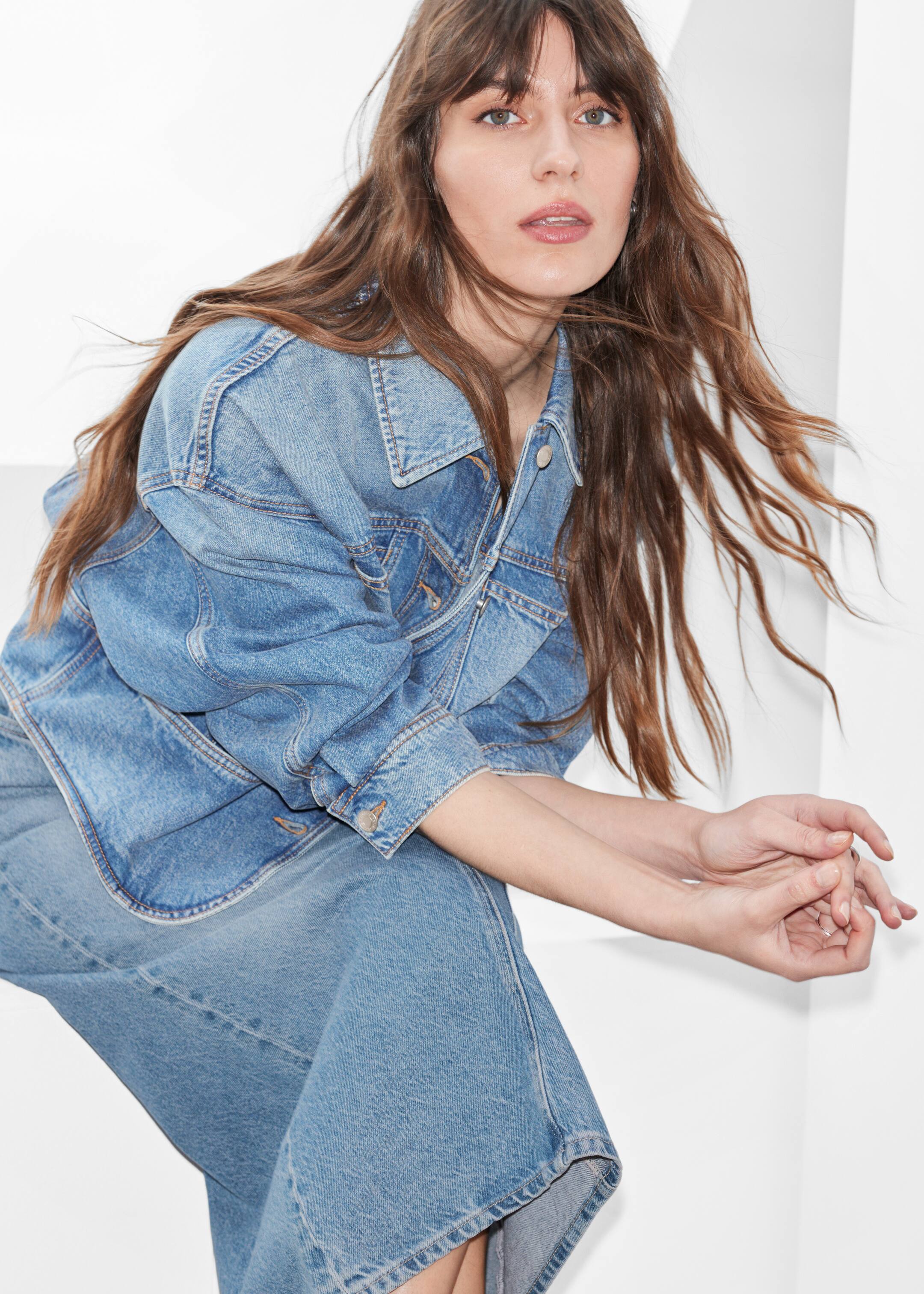 Visa större bild: Midikjol i denim - Mellanblå - DAM | H&M SE 2