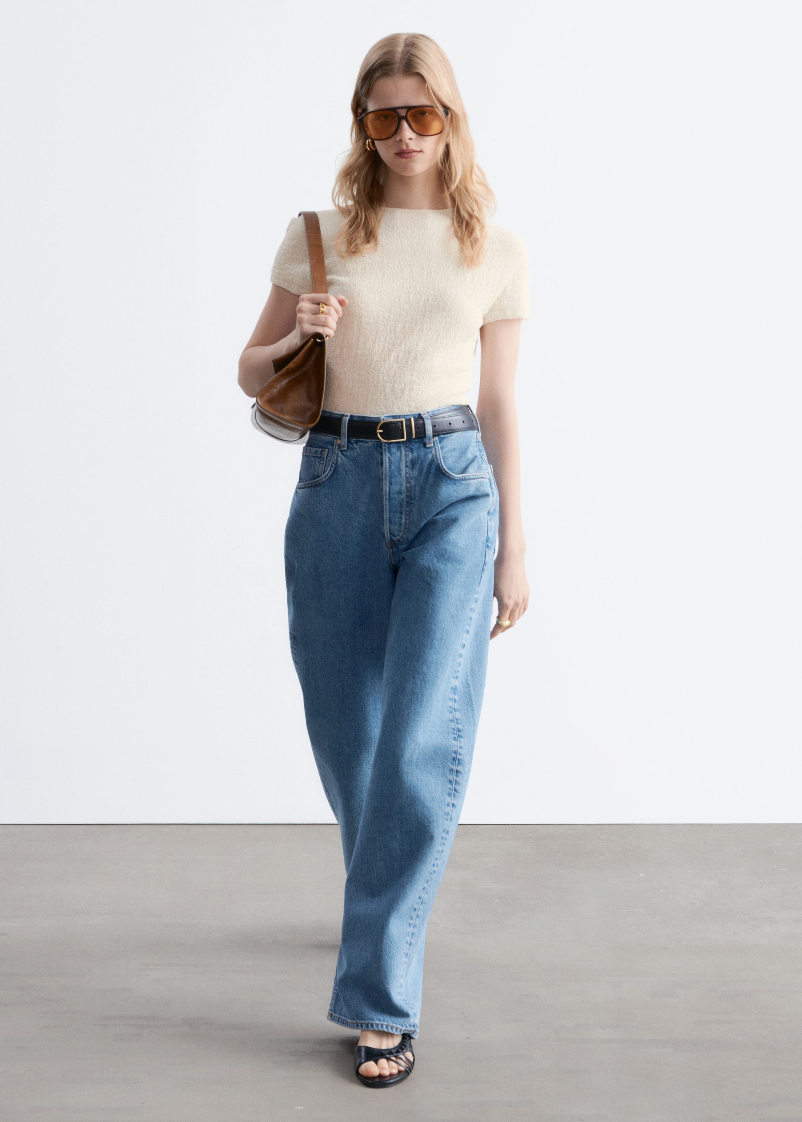 Barrel-Leg Jeans - Light Blue - Lookbook