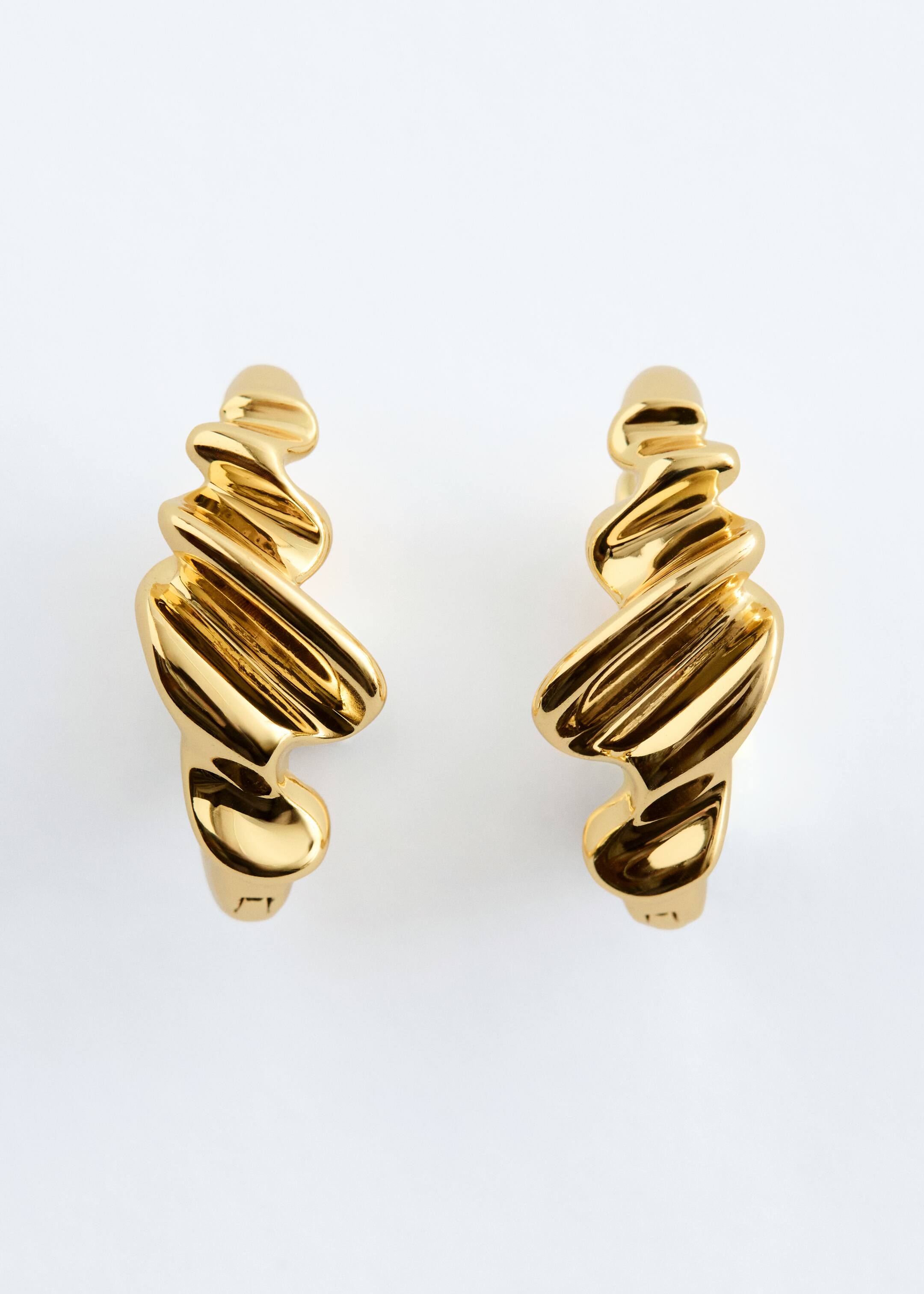 Visualizza immagine più grande: Wrinkled-Look Small Hoop Earrings - Gold - DONNA | H&M IT 2