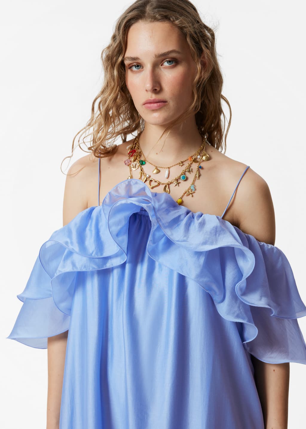 Image of Robe longue à volants aux épaules nues