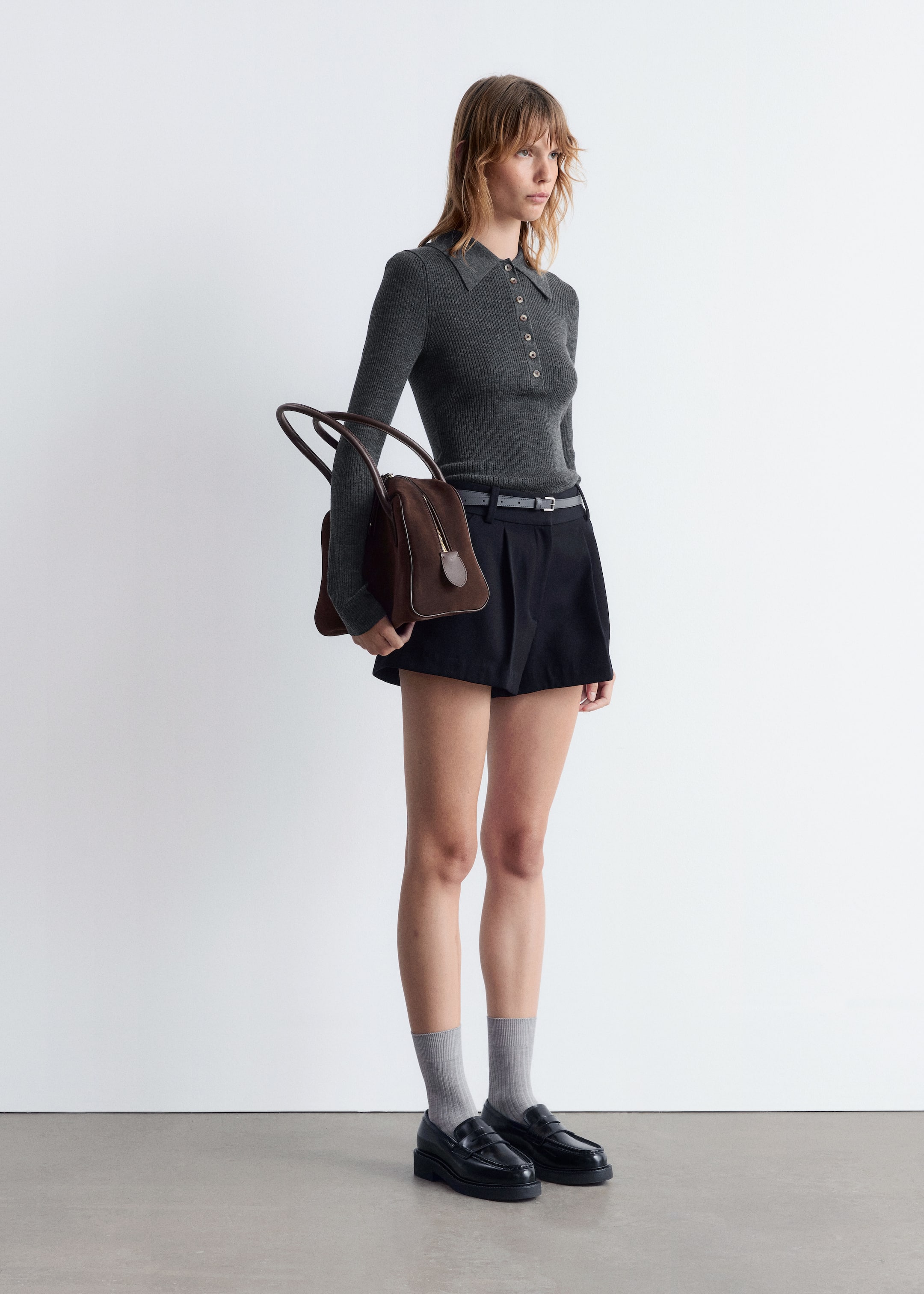 Ver imagen más grande: Top tipo polo de manga larga en lana merino - Gris oscuro - MUJER | H&M ES 5