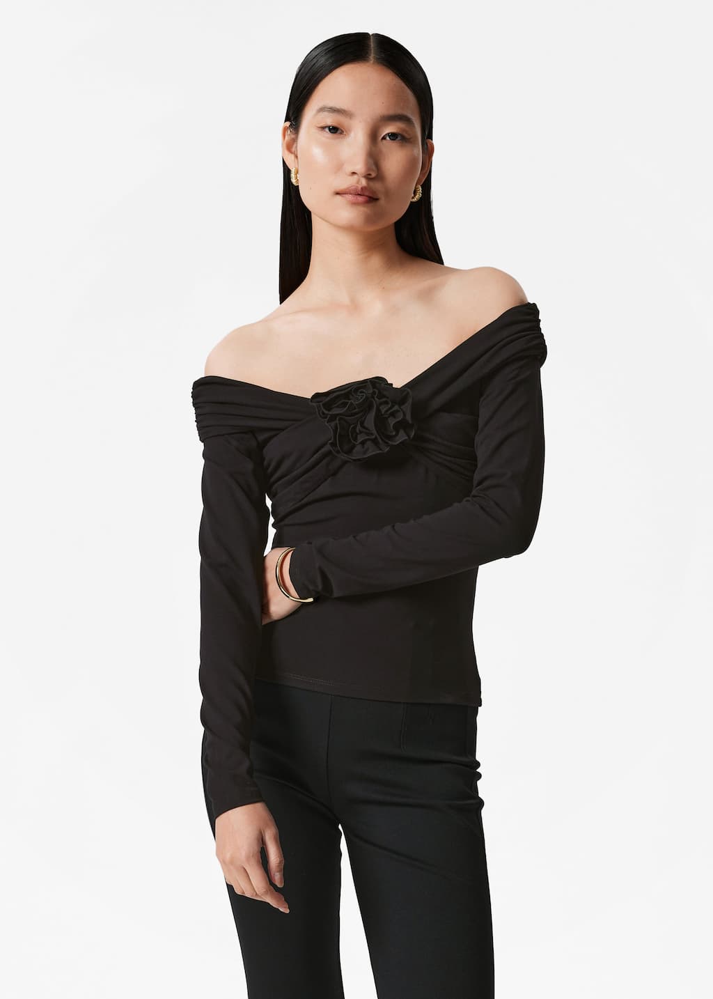 Haut froncé aux épaules dégagées - Couleur crème - Lookbook