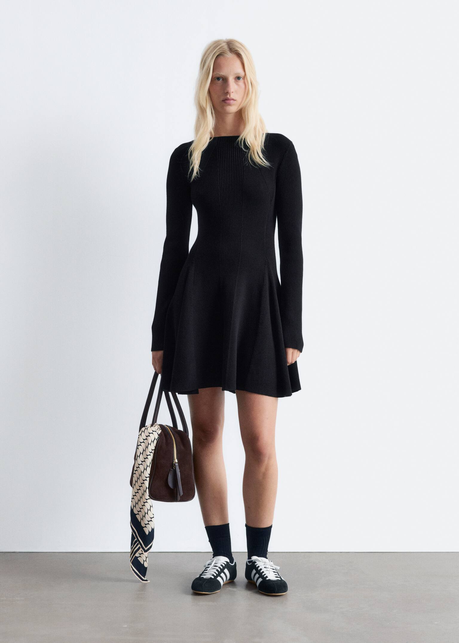 Mini abito in maglia a coste - Nero/Bordeaux