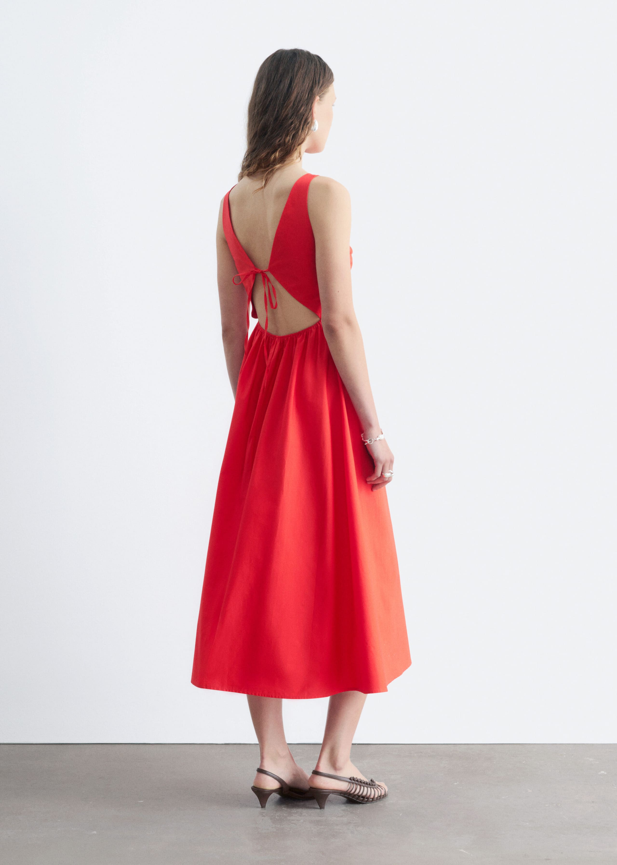 Midikleid mit Bindedetail hinten - Rot - Stillleben