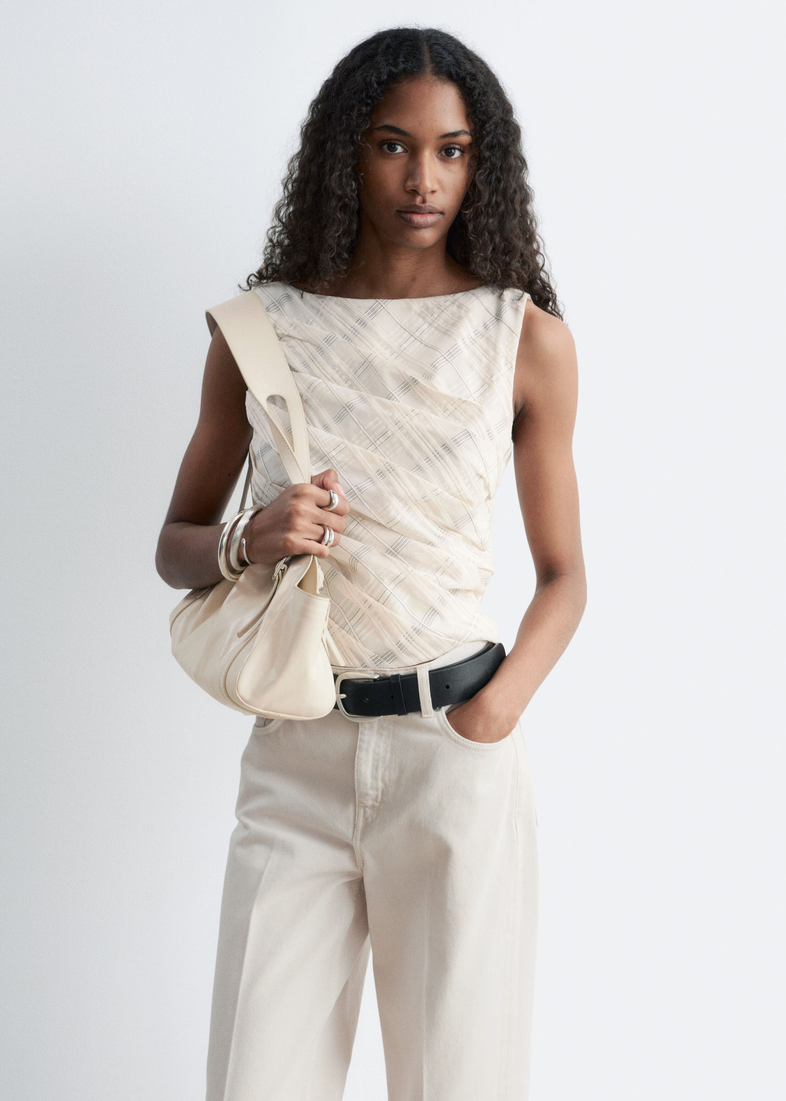 Image of Teksturowany top z dekoltem w łódkę