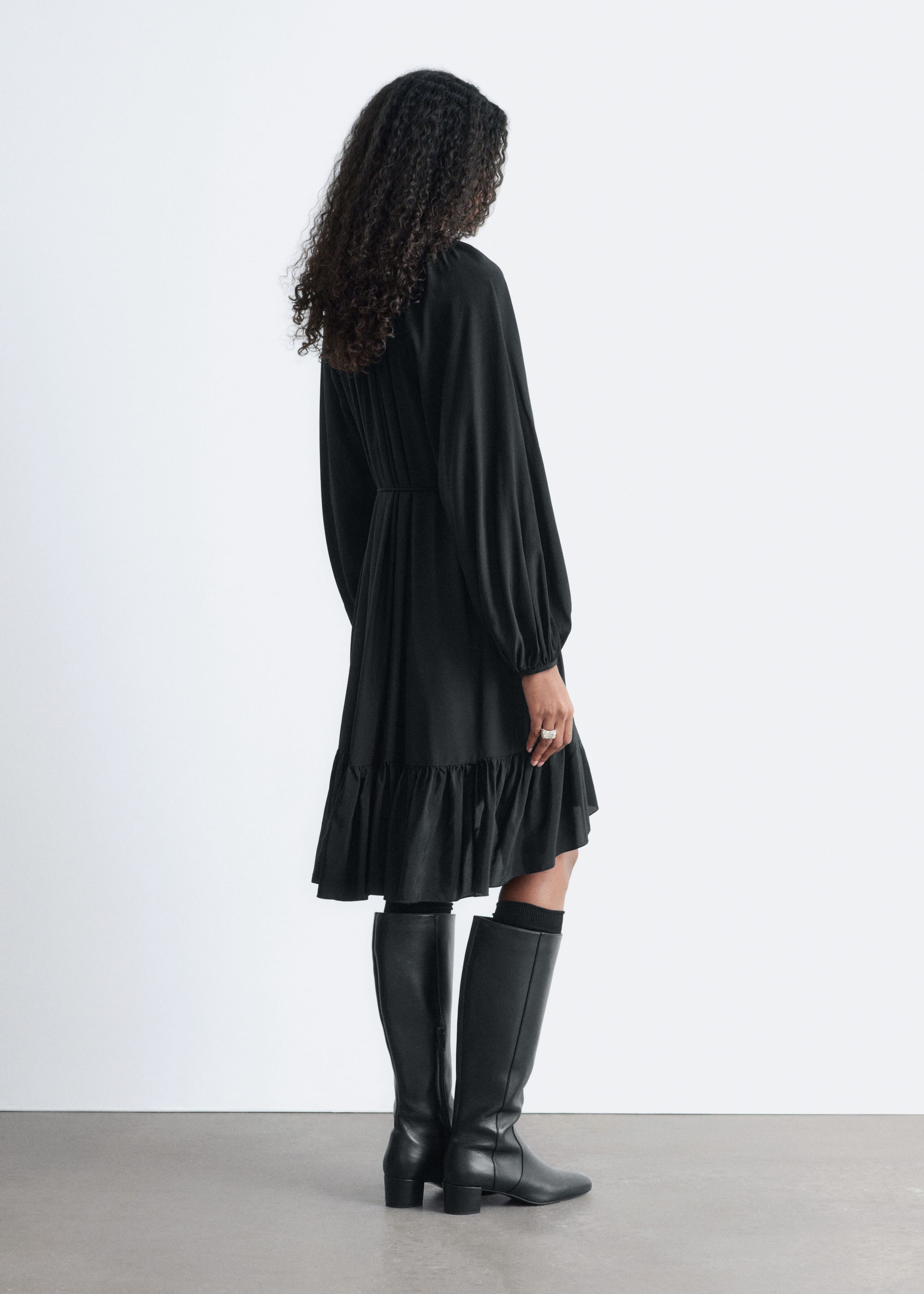 Robe courte volantée à manches bouffantes - Rouge foncé - Lookbook