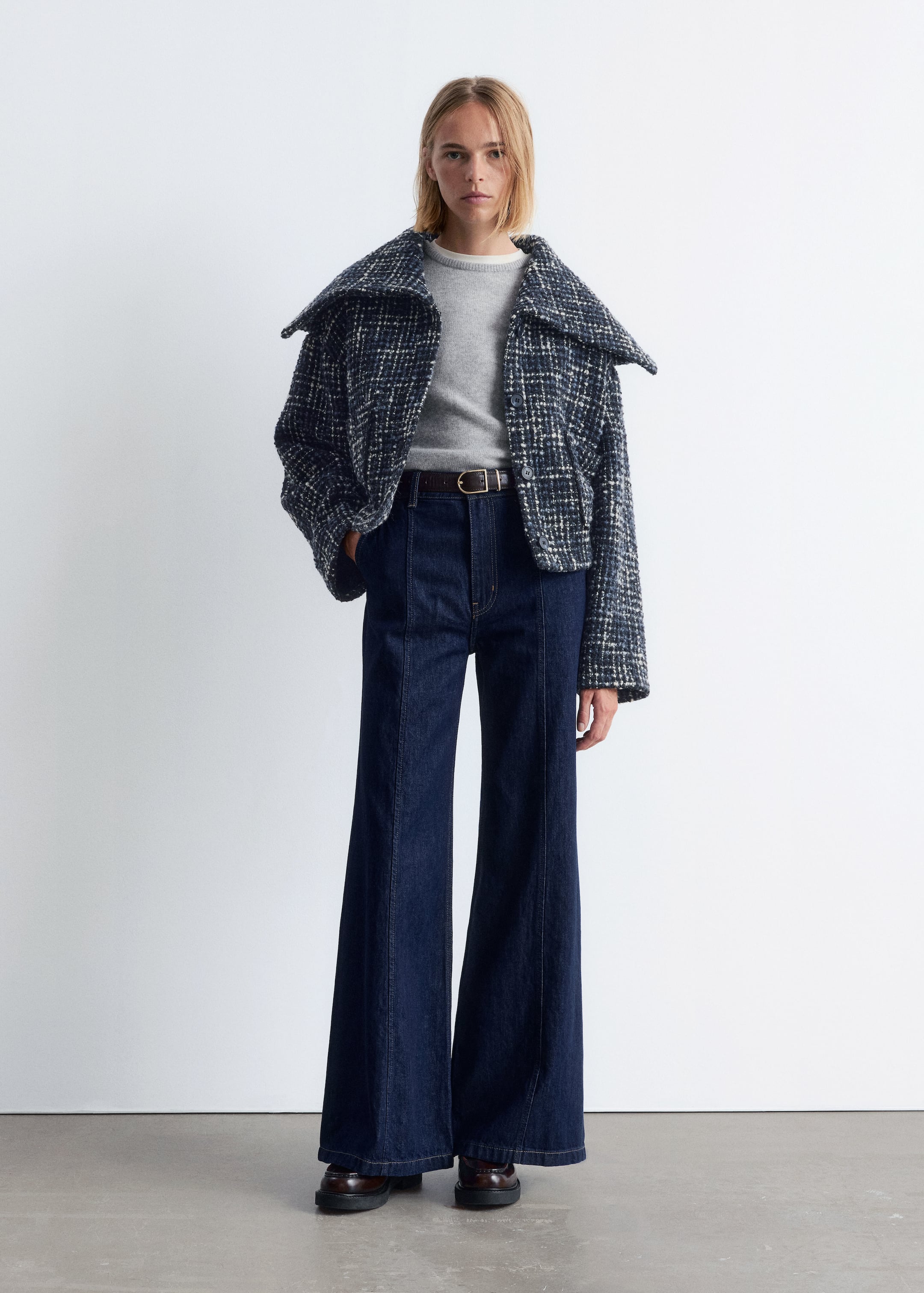 Ver imagen más grande: Chaqueta recortada de lana - Negro/Azul - MUJER | H&M ES 4