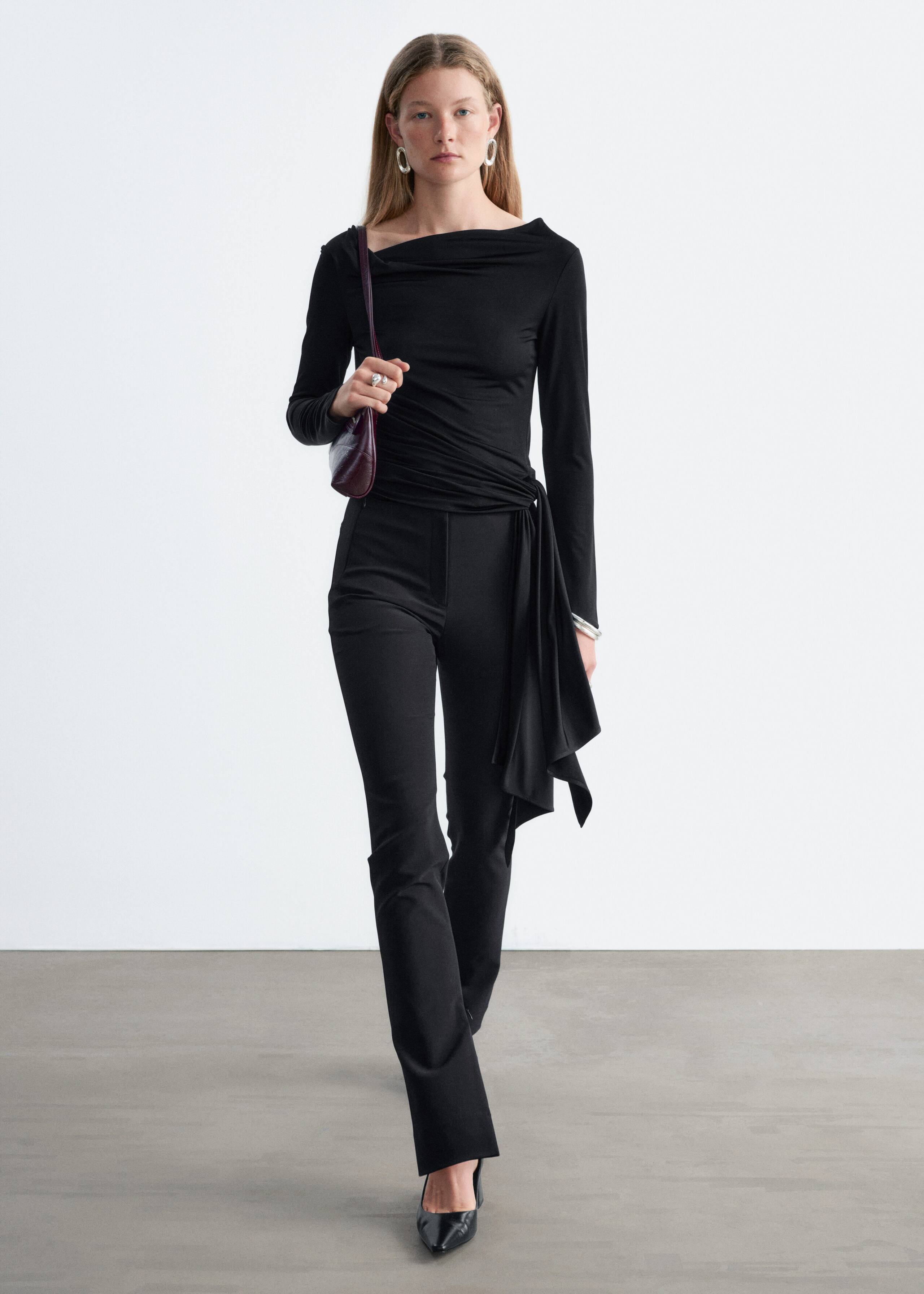 Jersey-Oberteil mit gebundener Taille - Schwarz - Lookbook