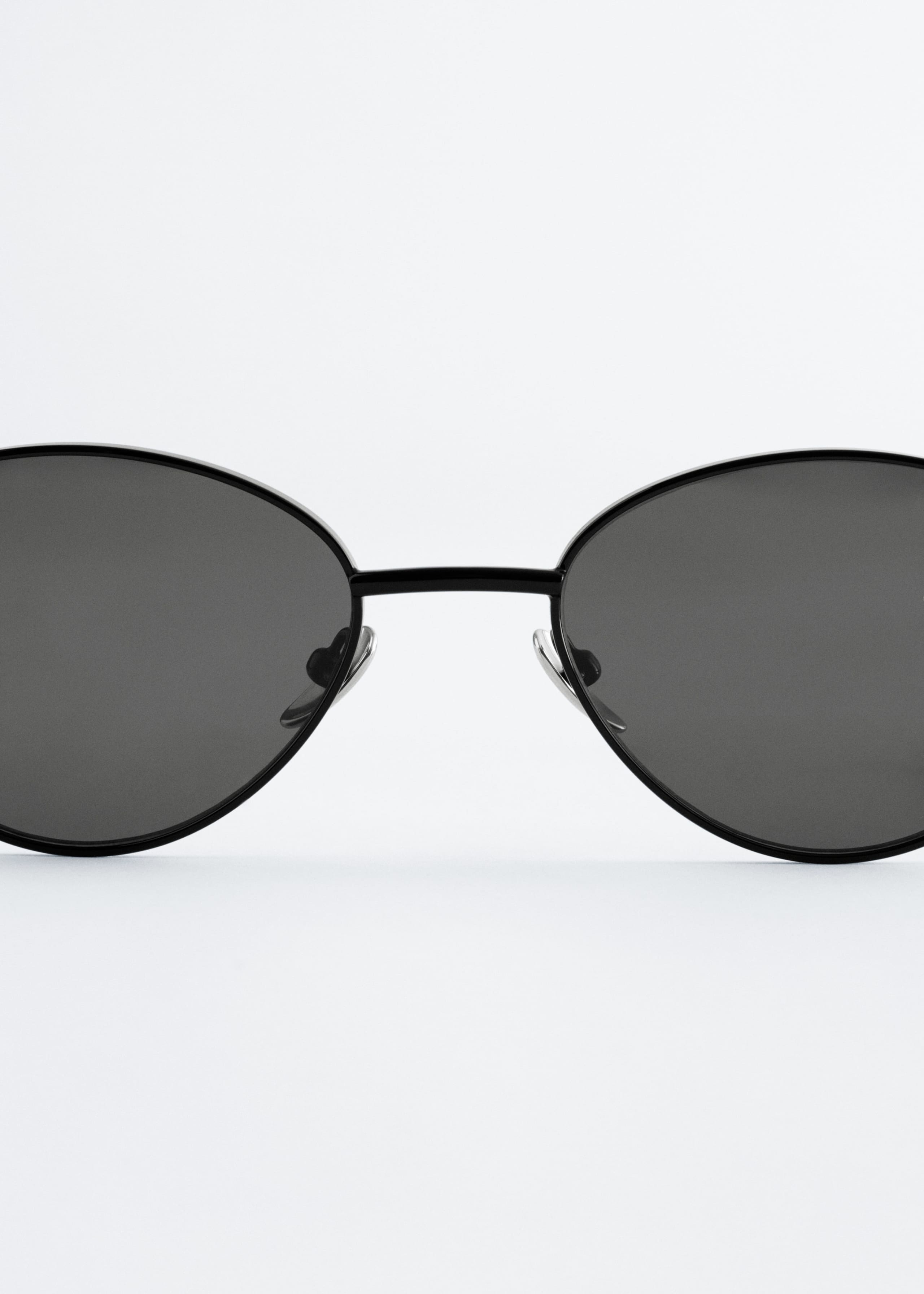 Image of Wire-Frame Oval Sunglasses
