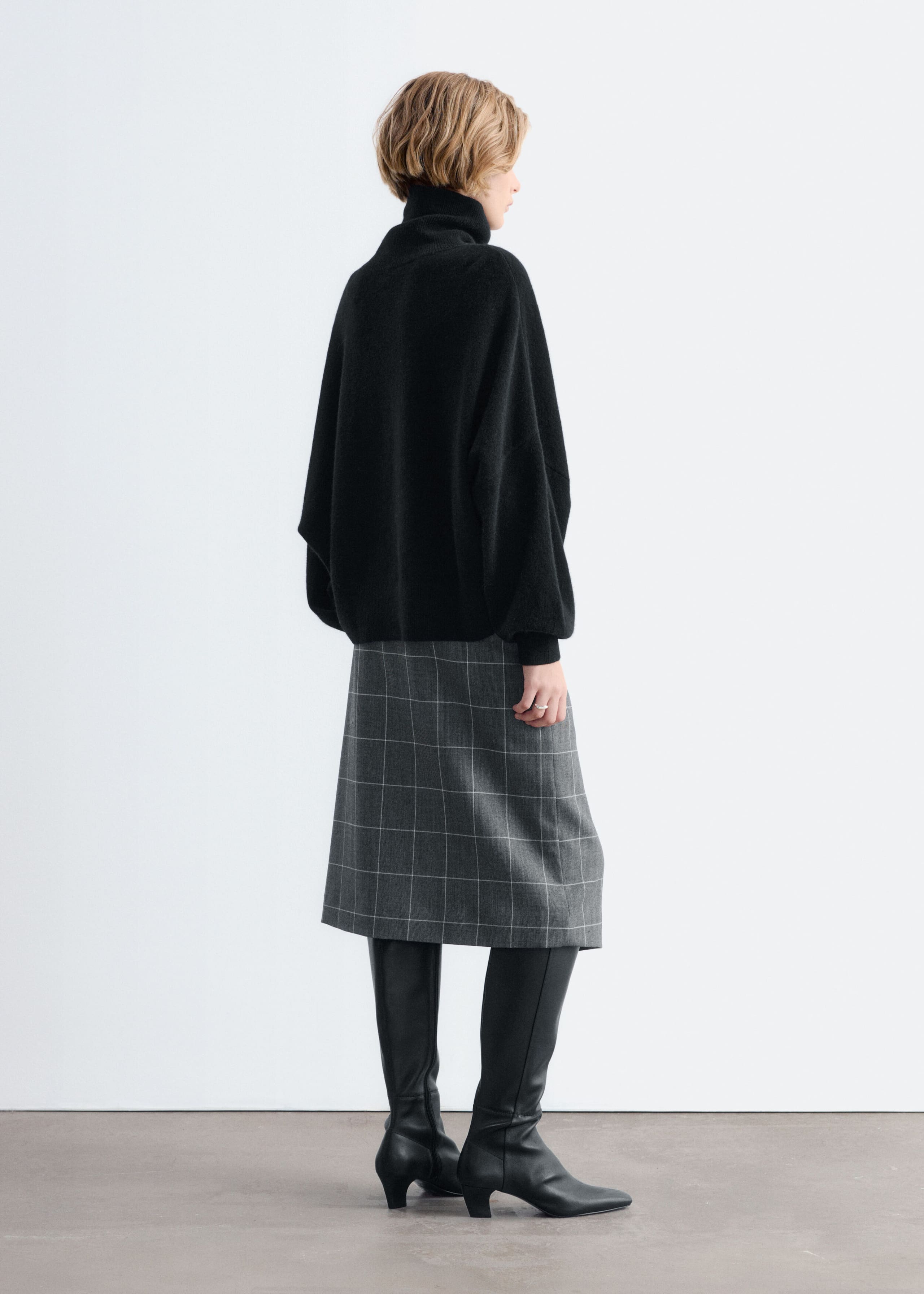 Wickelrock mit Gürtel - Grau/Kariert - Lookbook