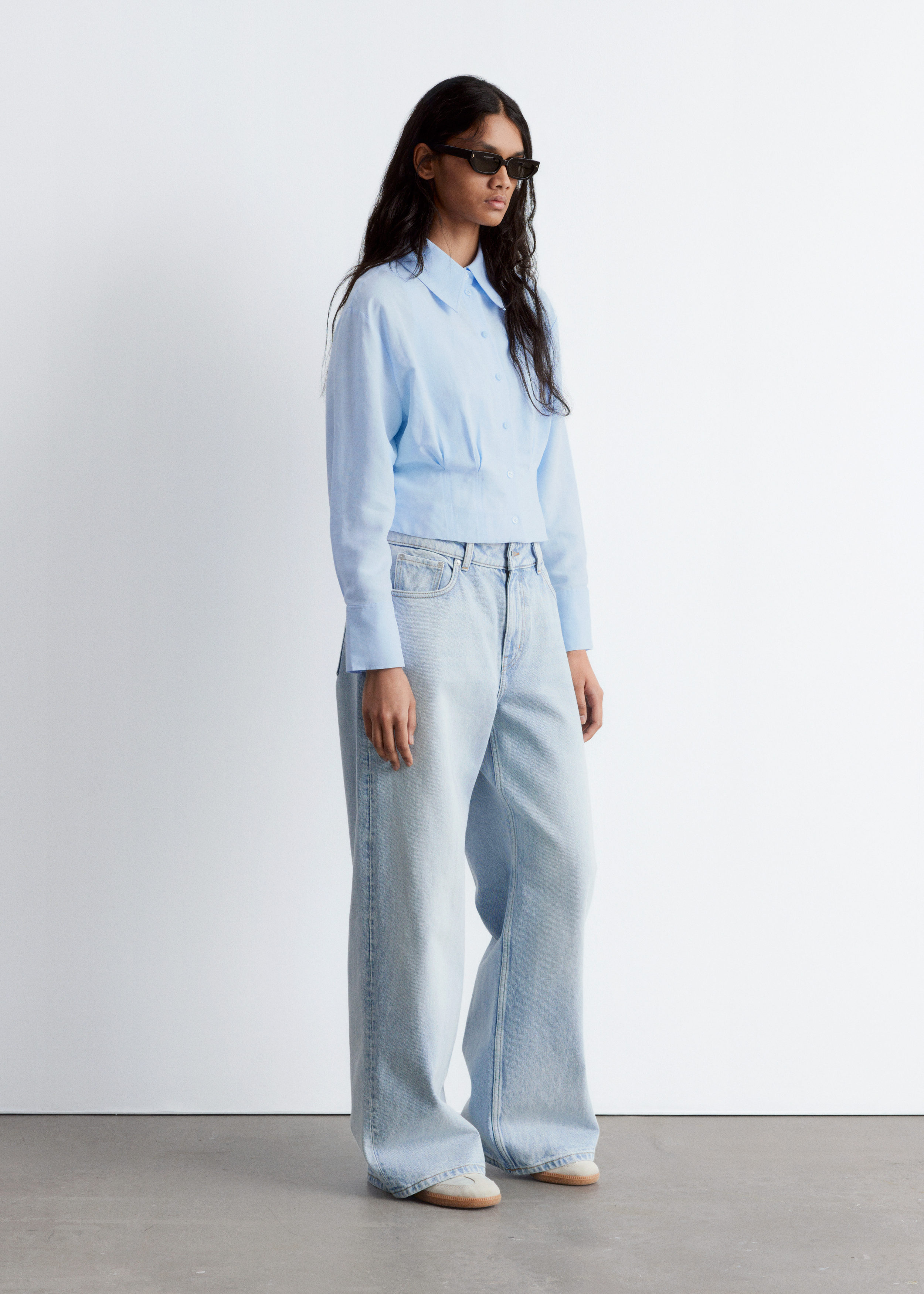 Image of Camisa de corte ajustado a la cintura