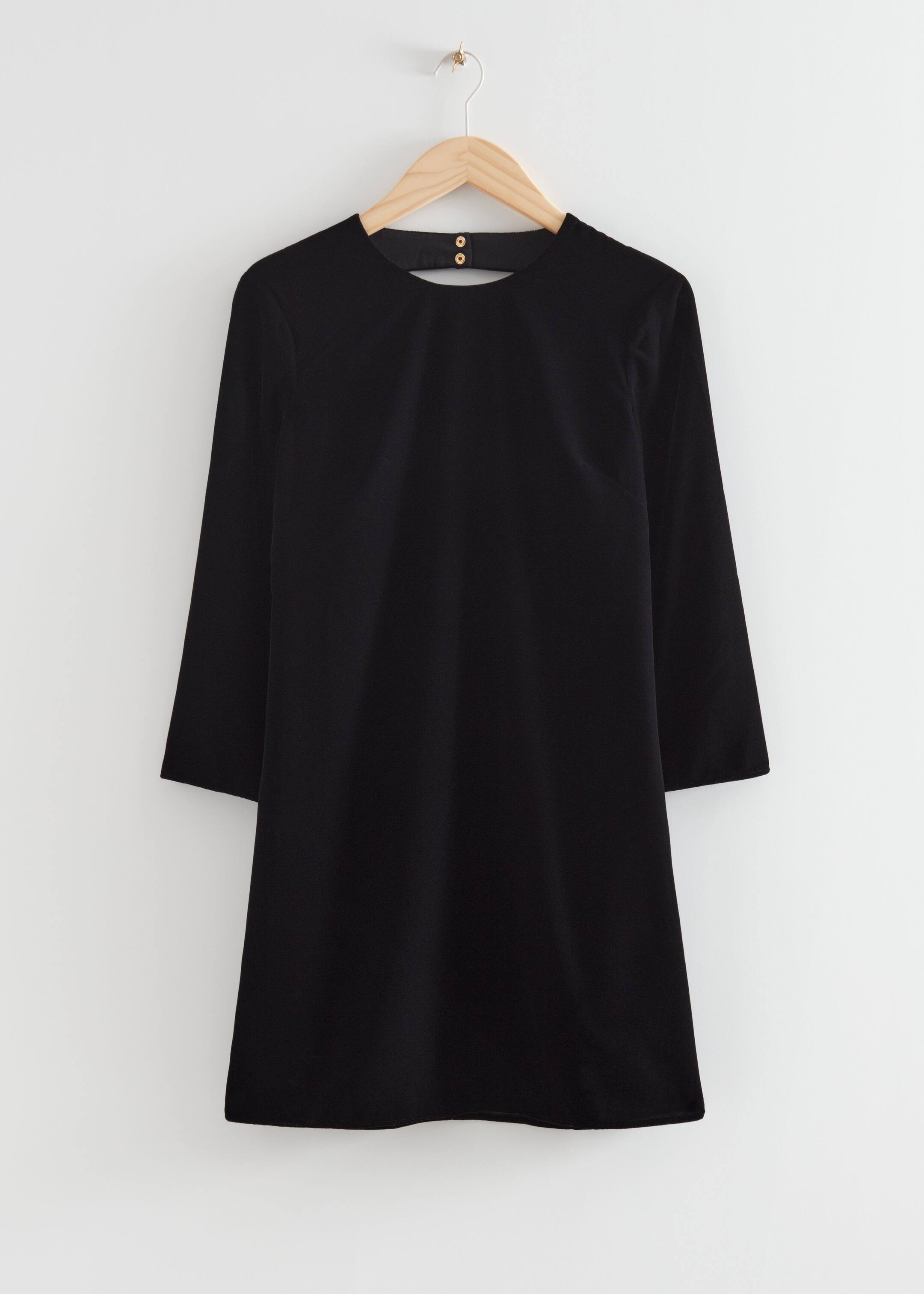View larger image: Velvet Open Back Party Dress - Black - Ladies | H&M GB 1