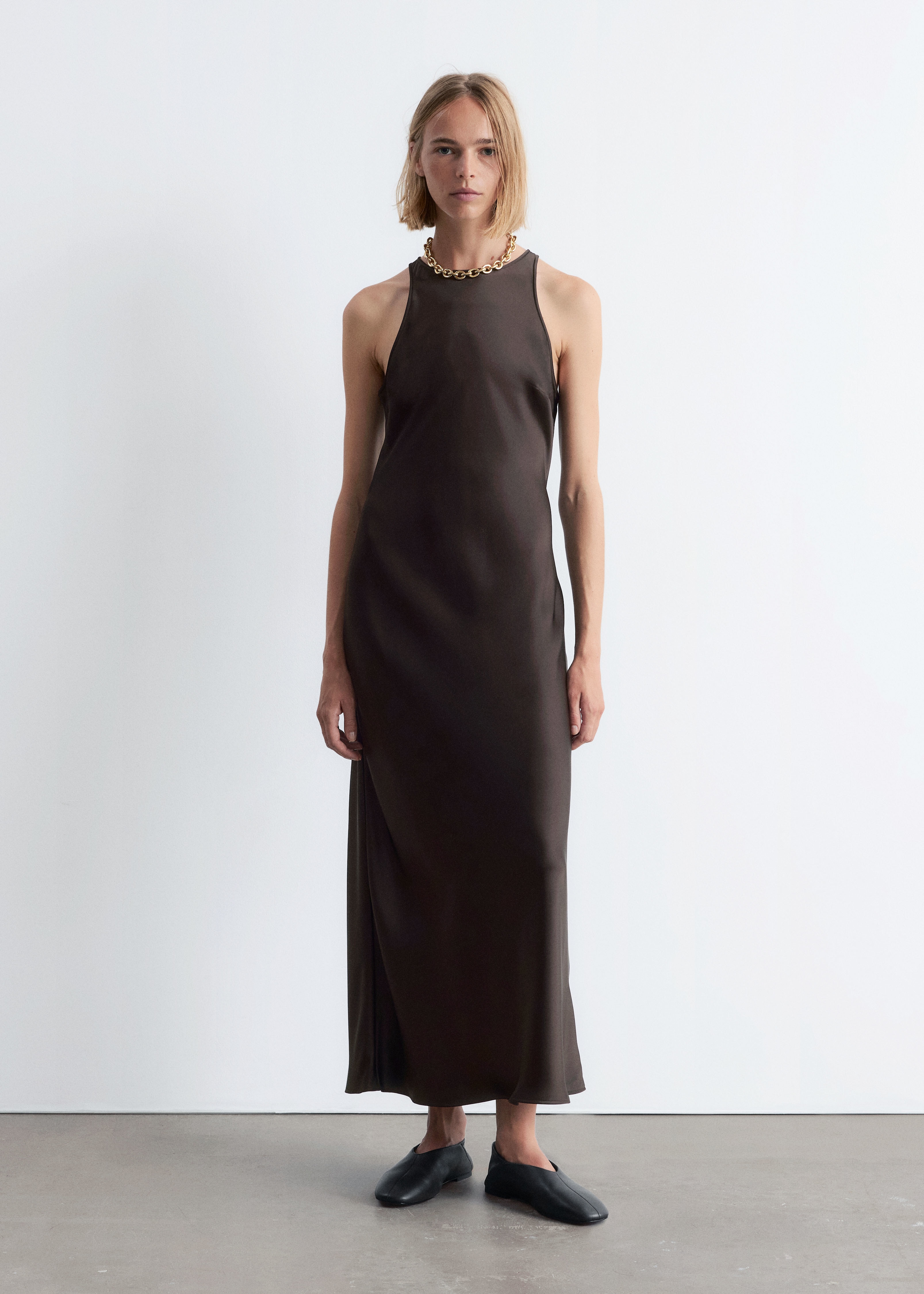 Satynowa sukienka midi bez rękawów - Ciemnobrązowy/Dark Pink/Czarny/Niebieski