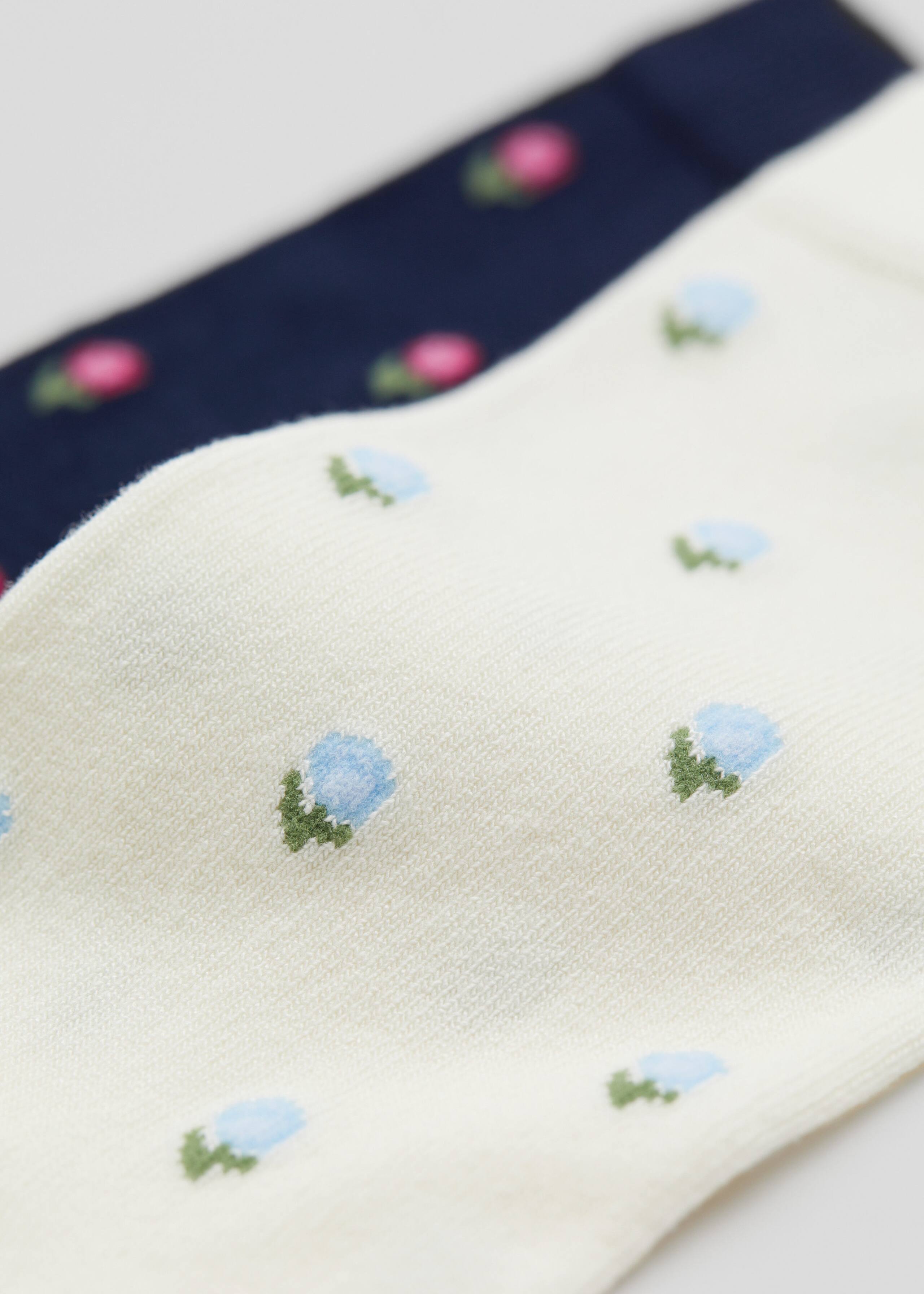 2-Pack Floral Socks - {{variantName}} - Descriptive Detail