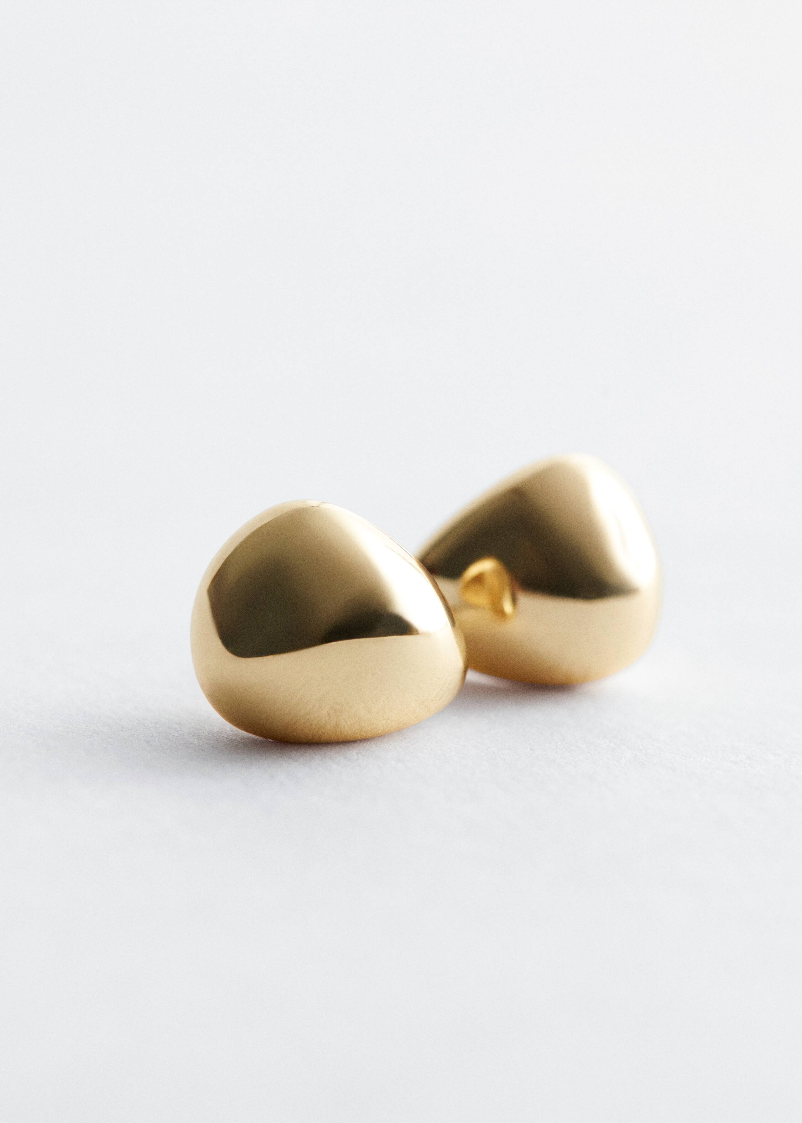 Pendientes curvos en forma de lágrima - {{variantName}} - Detalle descriptivo