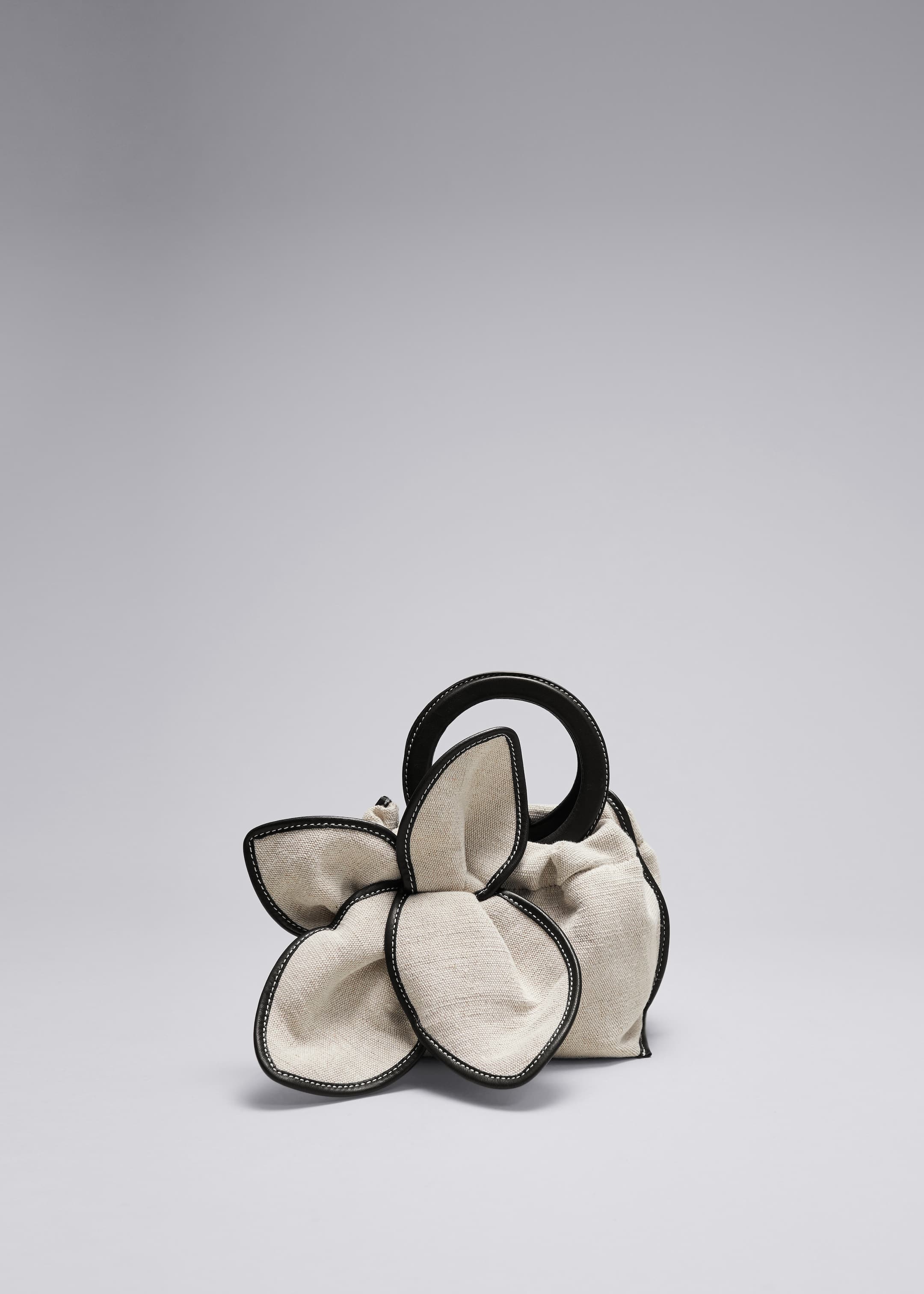 Grotere afbeelding bekijken: Kleine canvas tas met bloesempatroon - Beige - DAMES | H&M NL 1